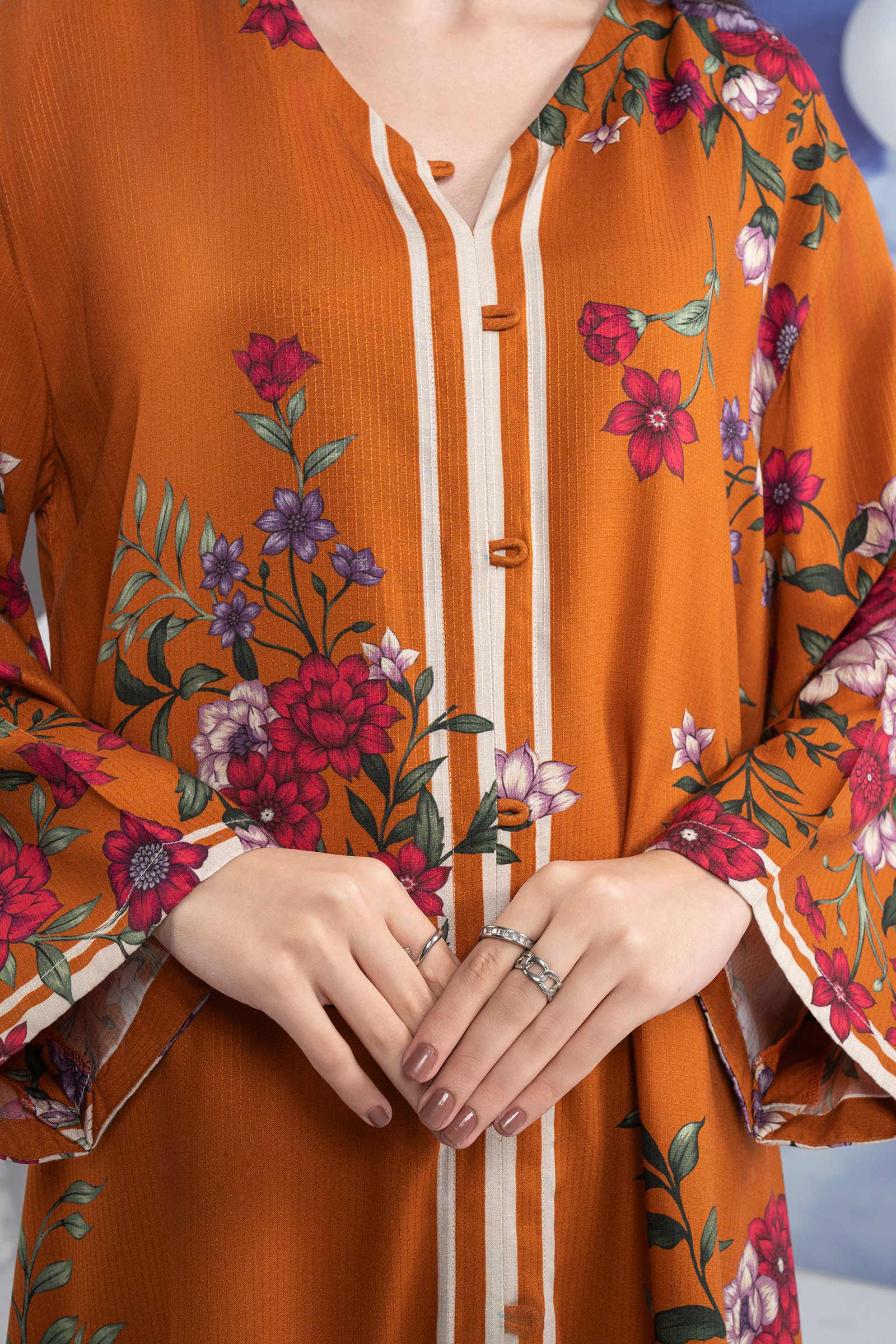 2 Pc Printed Slub Khaddar Suit - Image 4