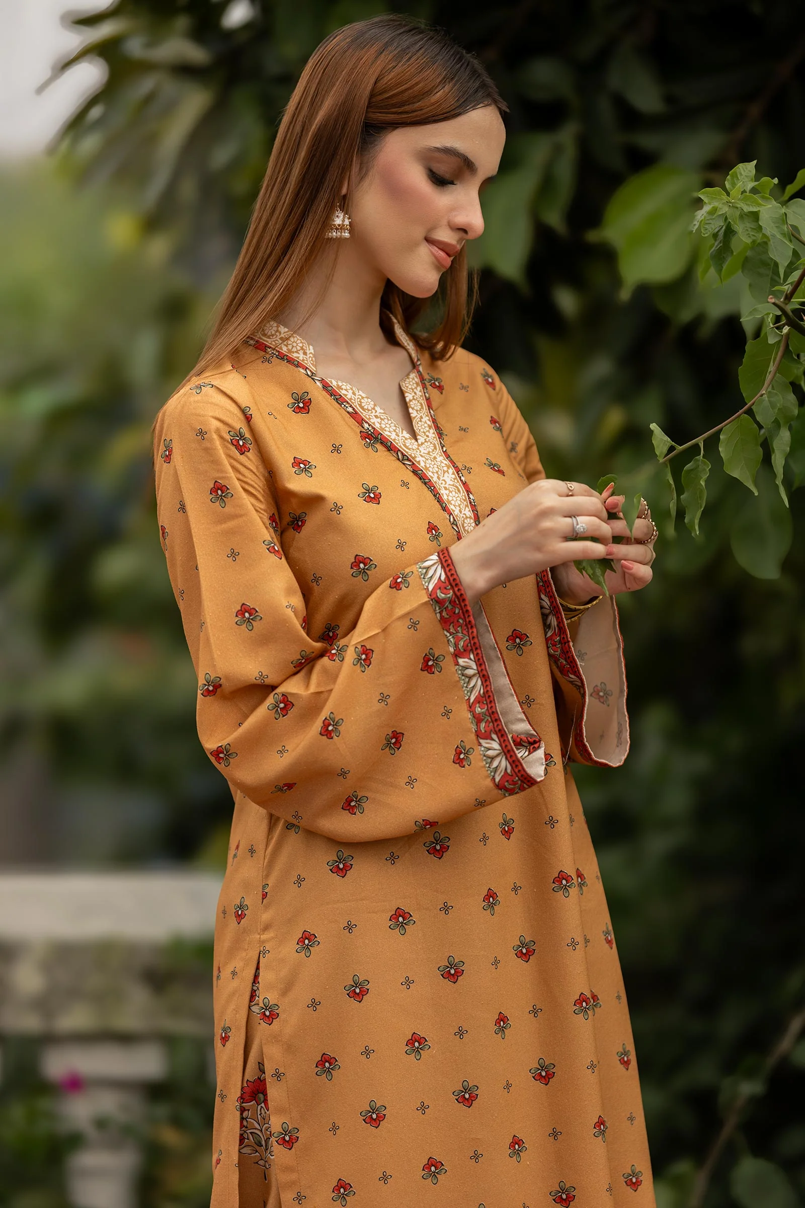 2 Pc Printed Karandi Suit - Image 3