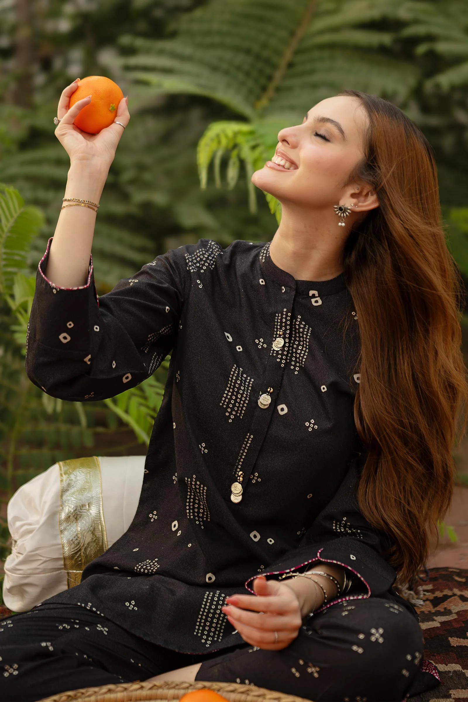2 Pc Printed Karandi Suit - Image 3