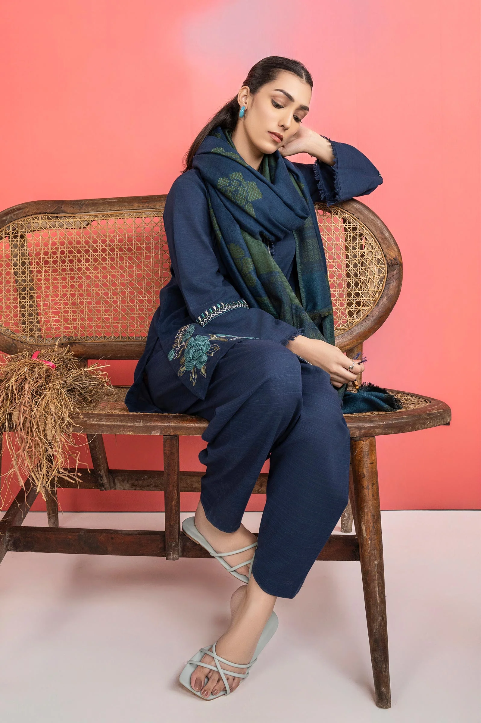 3 Pc Embroidered Slub Khaddar Suit - Image 2