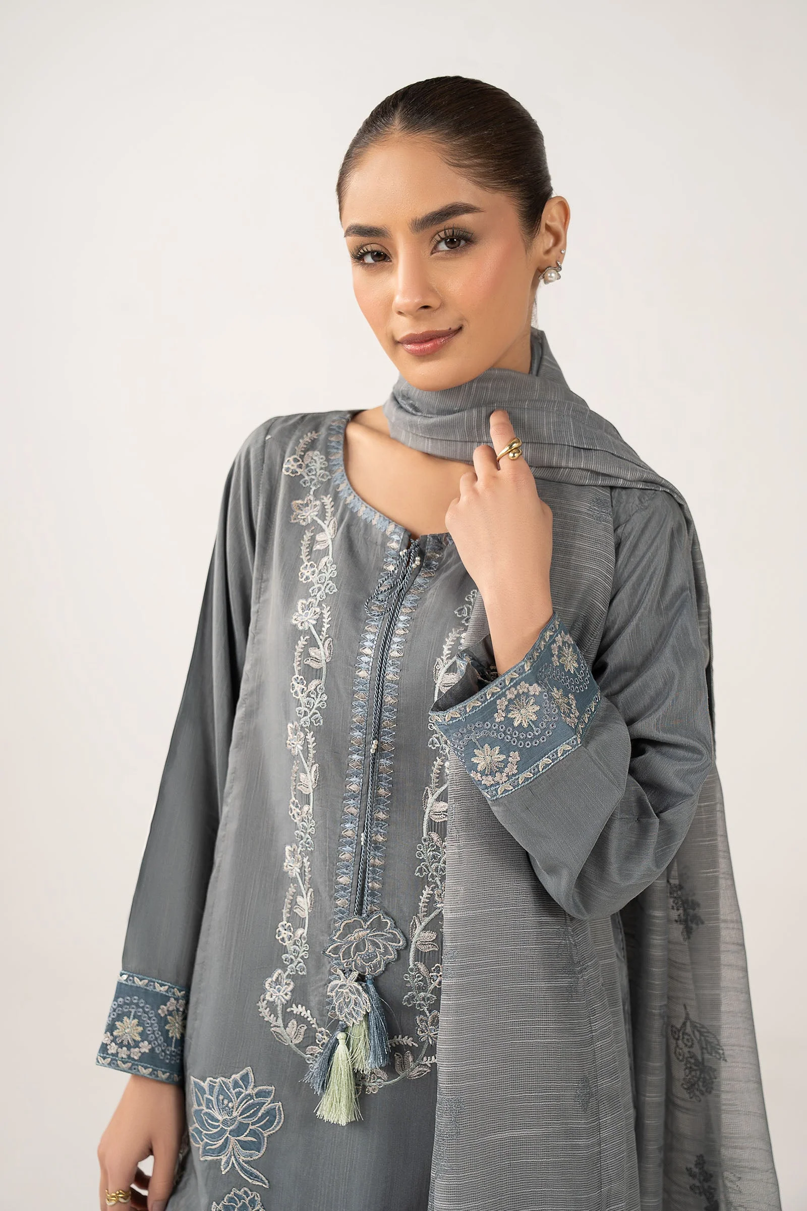 3 Pc Embroidered Shiny Slub Suit - Image 3