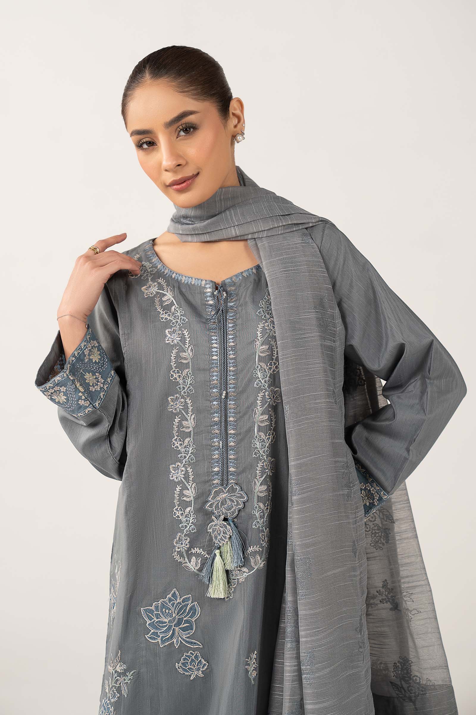 3 Pc Embroidered Shiny Slub Suit - Image 4