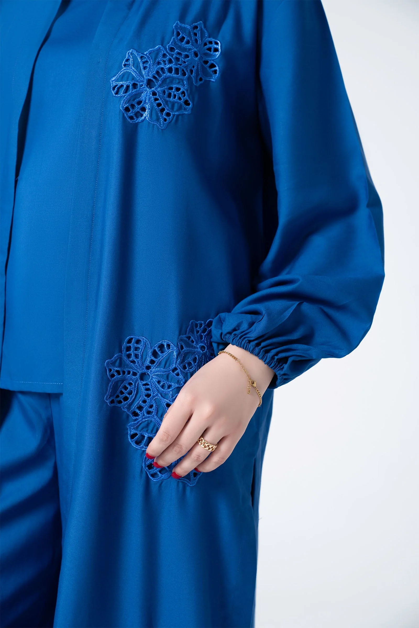 3 Pc Embroidered Linen Suit - Image 4