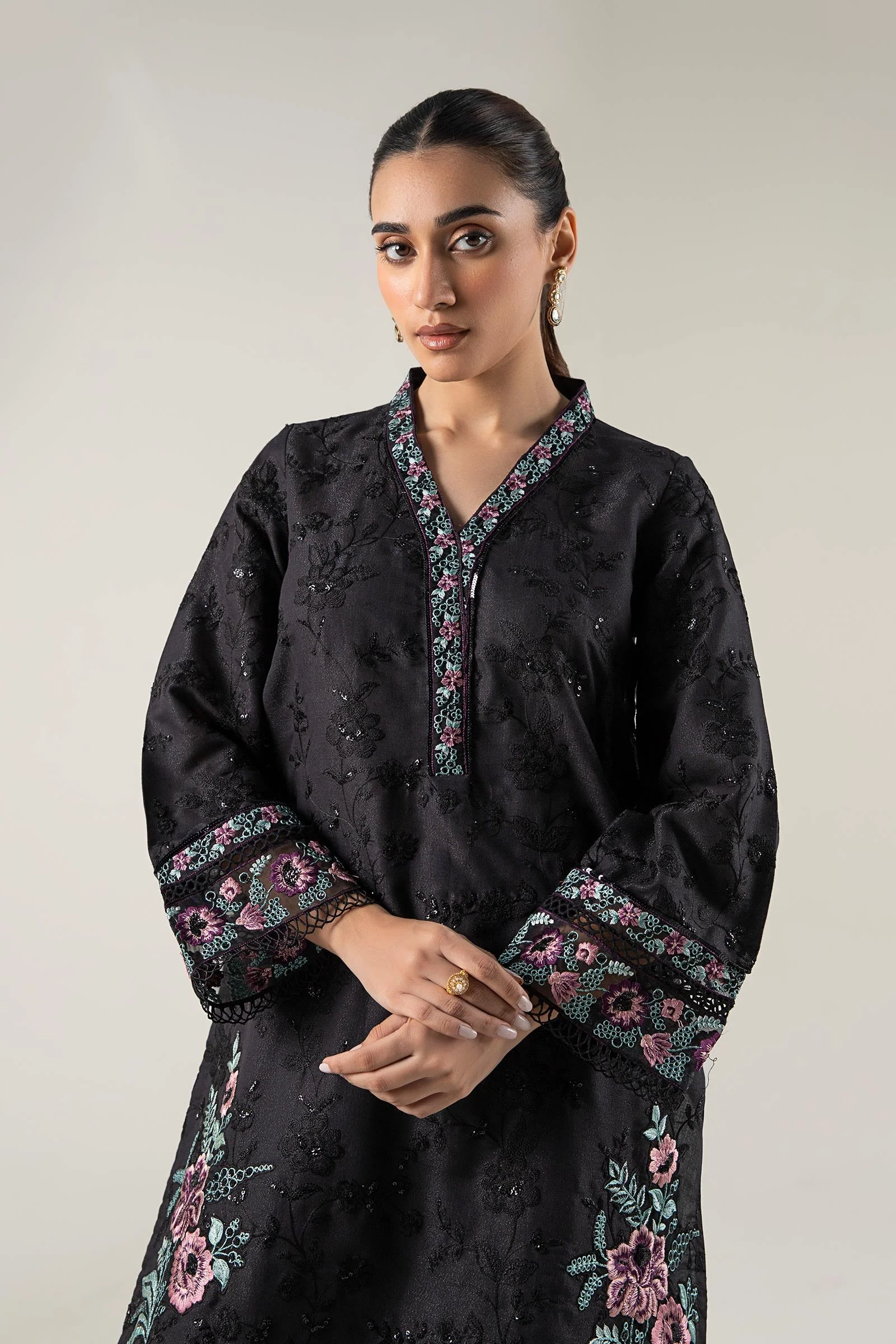 Embroidered Silk shirt - Image 2
