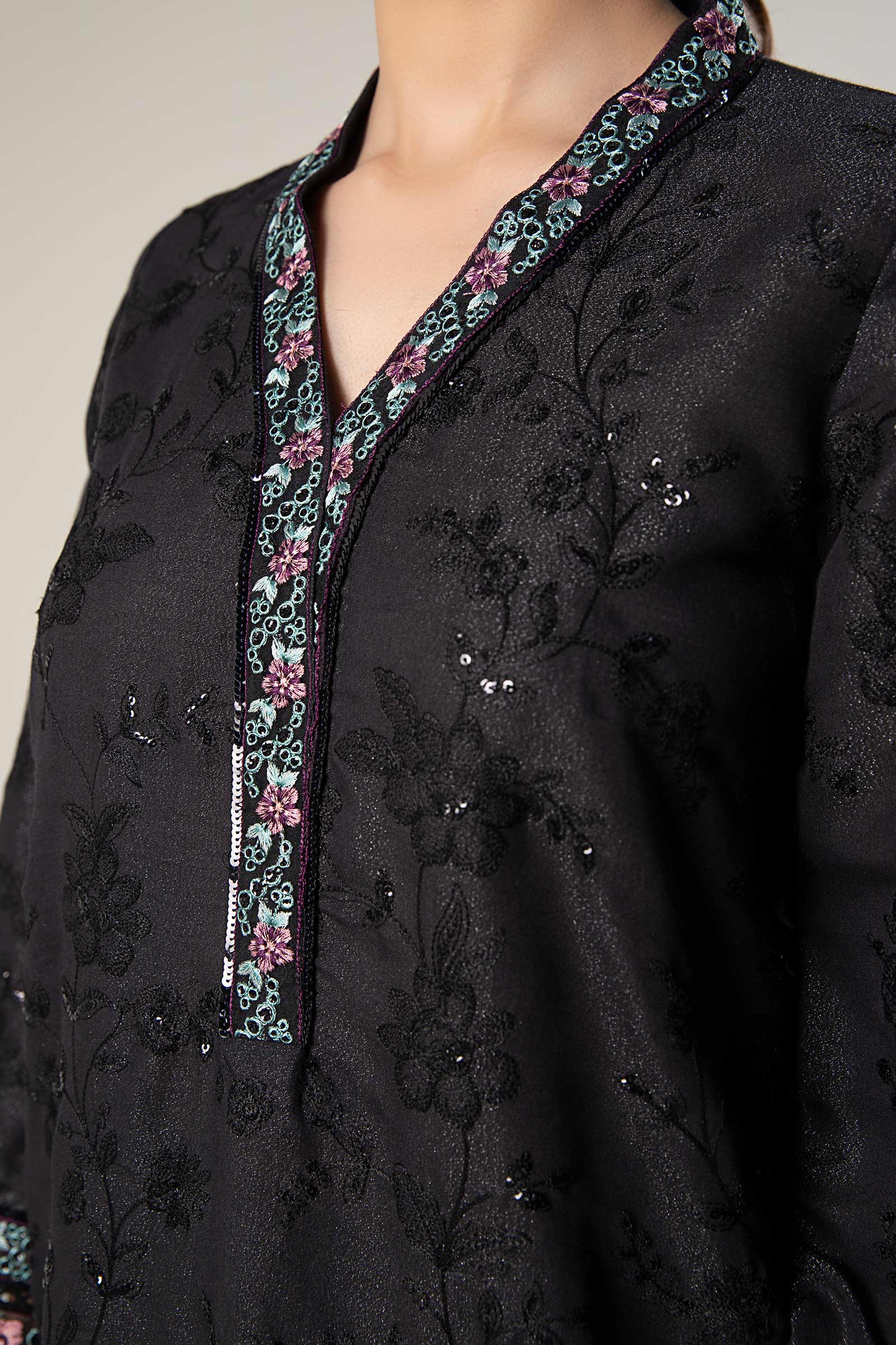 Embroidered Silk shirt - Image 4