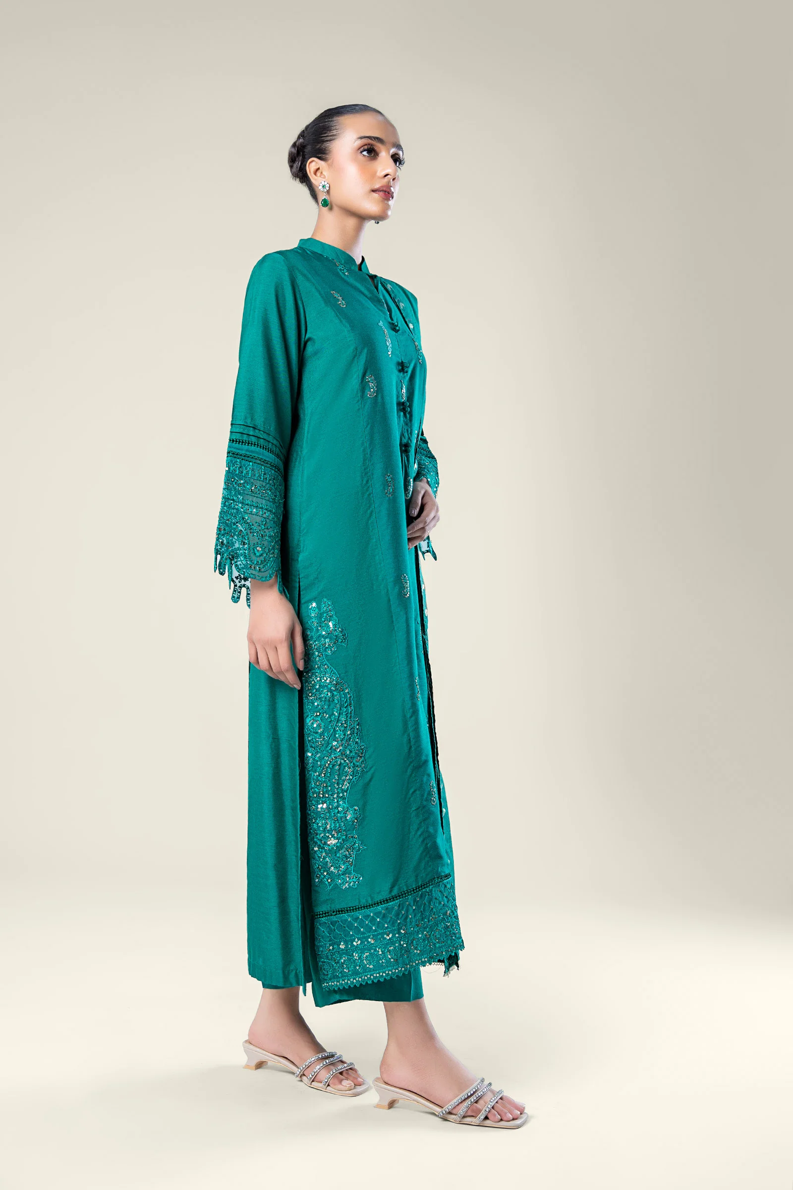 2 Pc Embroidered Khaddi Silk Suit - Image 7