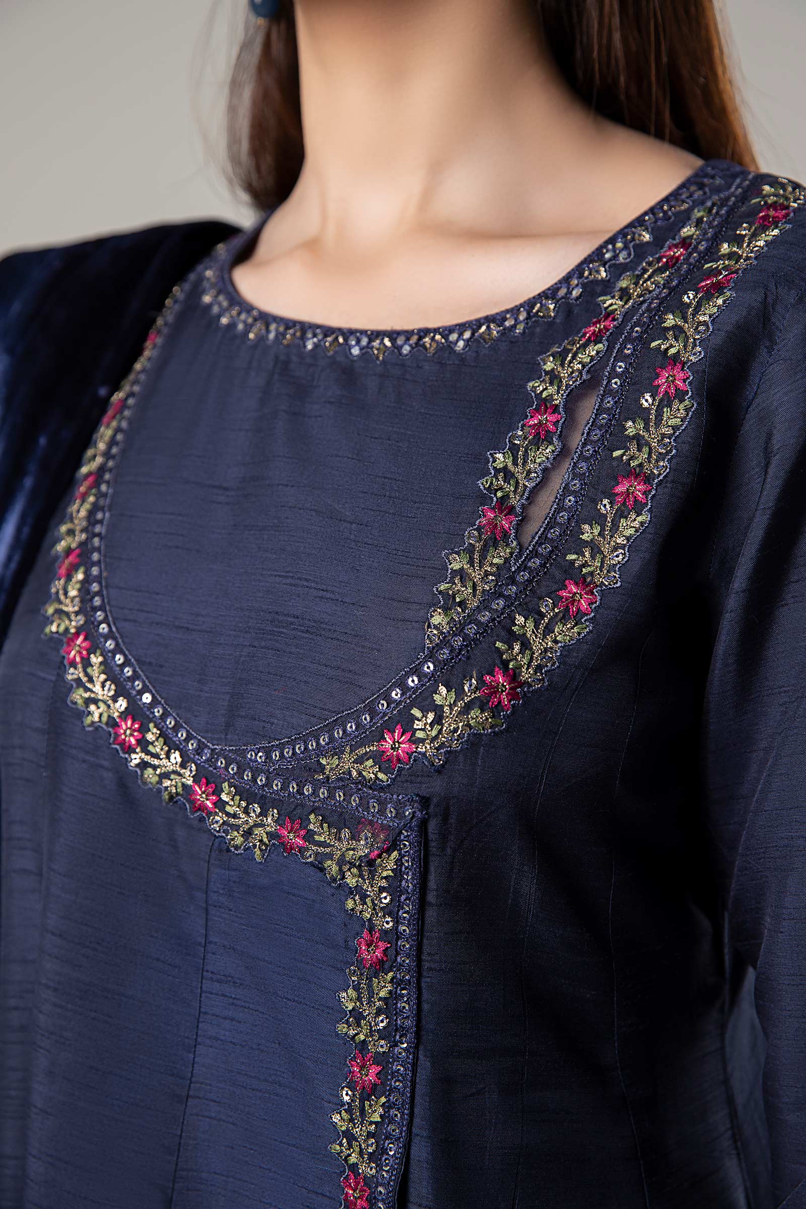 2 Pc Embroidered Raw Silk Suit - Image 4