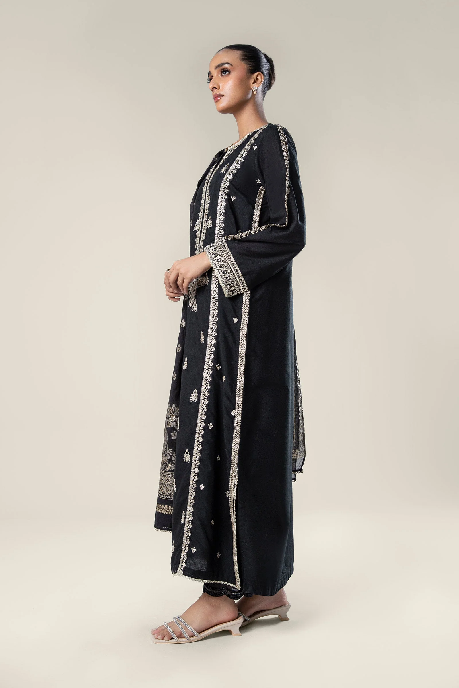 2 Pc Embroidered Khaddi Silk Suit - Image 7