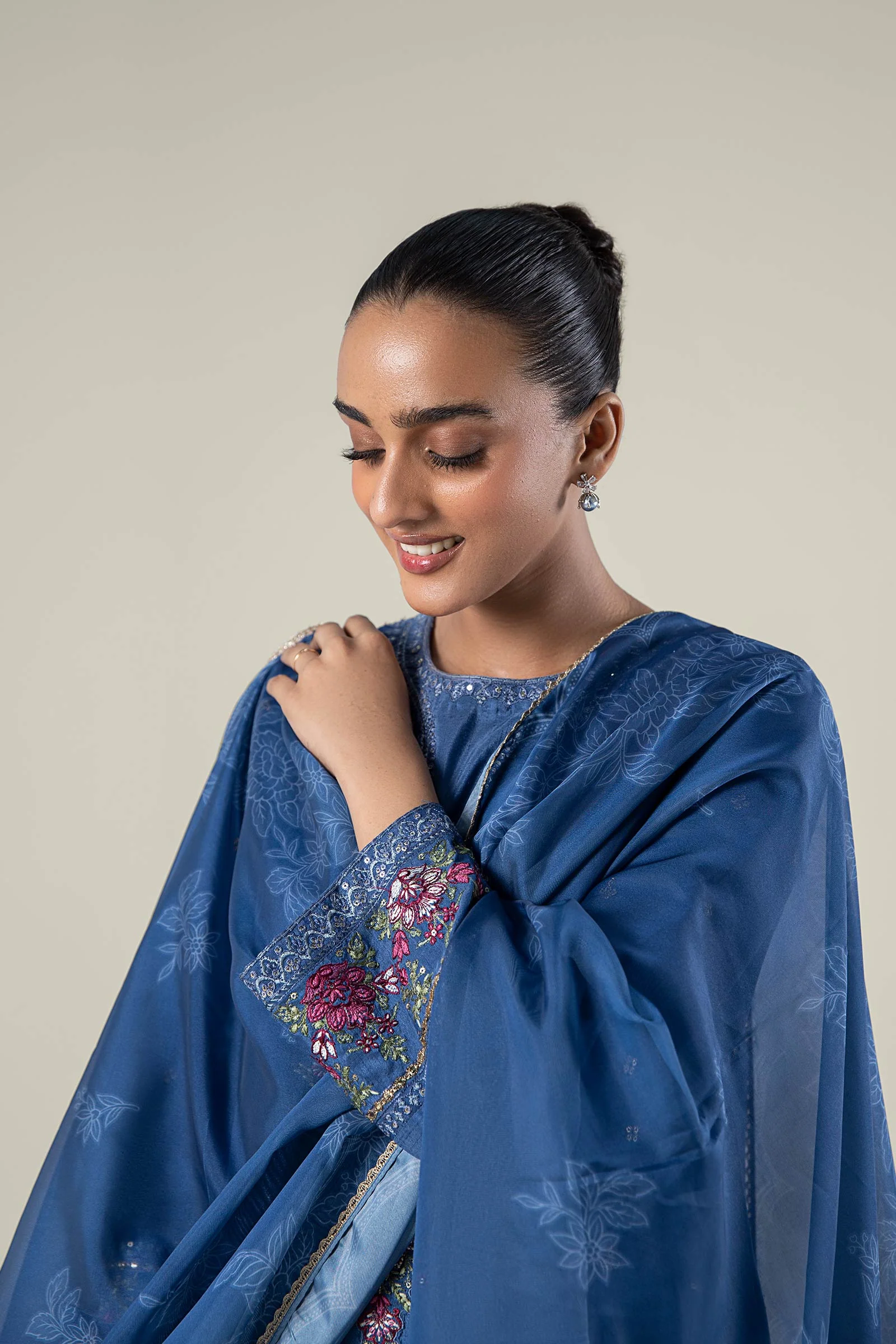 2 Pc Embroidered Raw Silk Suit - Image 2