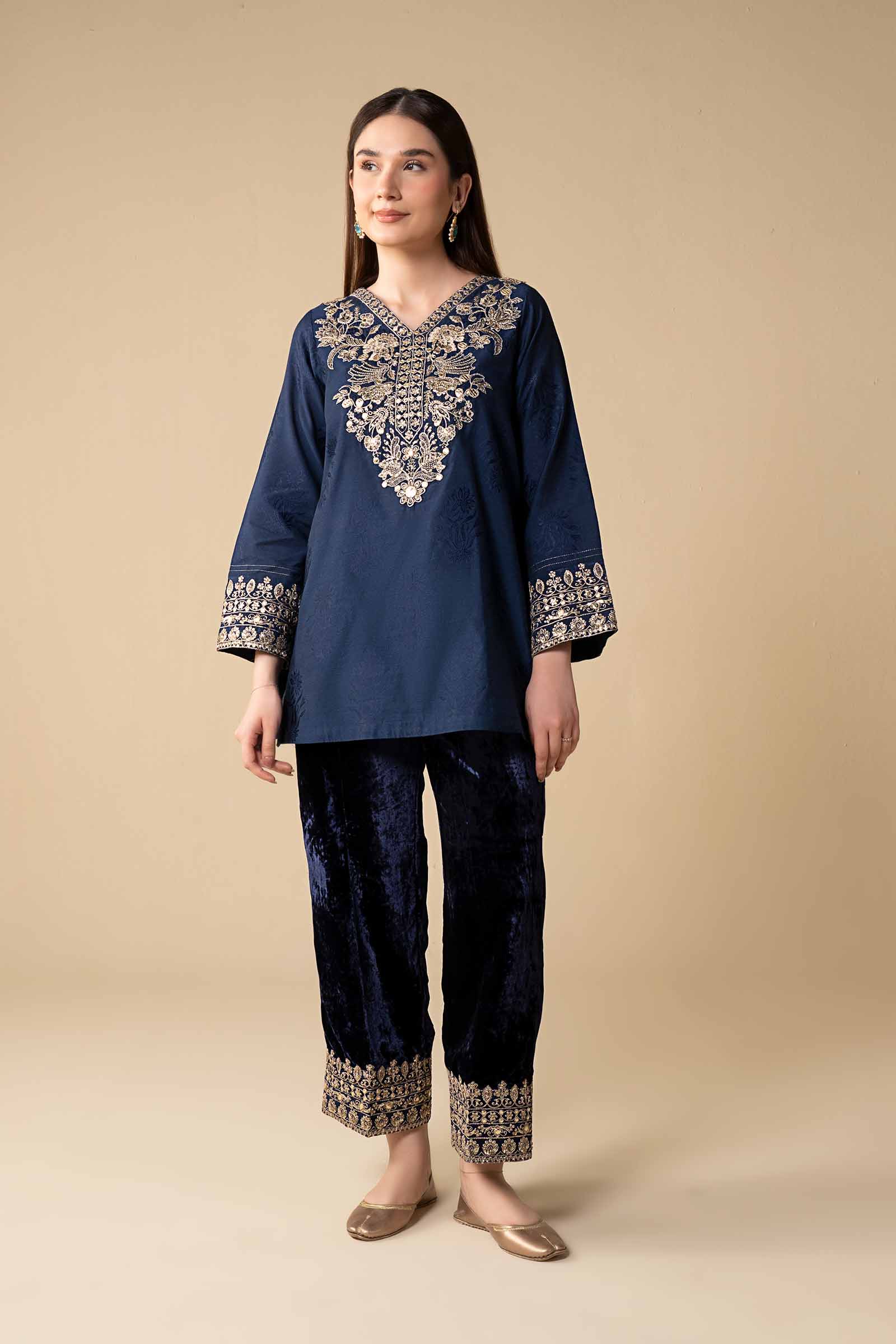 2 Pc Embroidered Jacquard Silk Suit