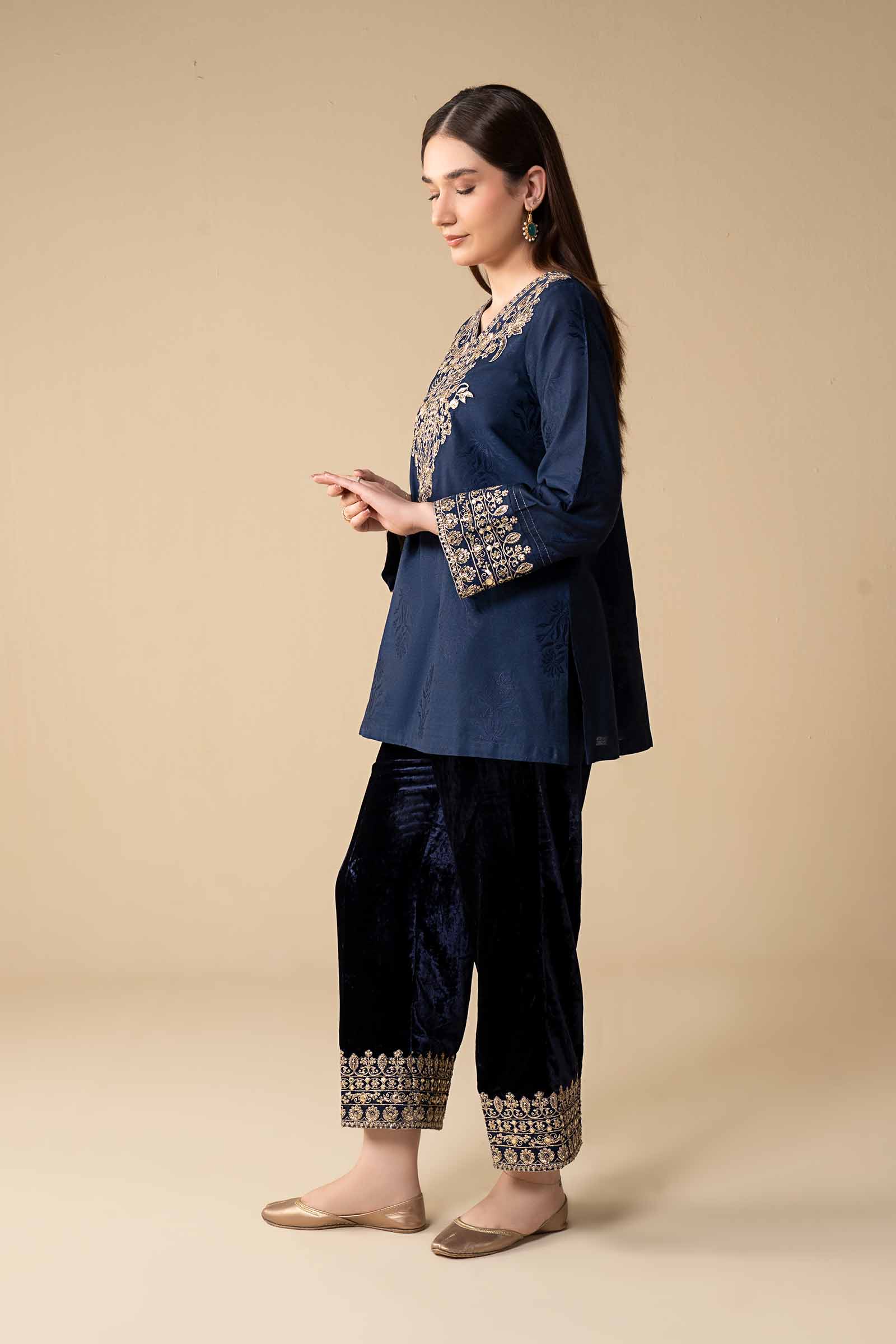 2 Pc Embroidered Jacquard Silk Suit - Image 5