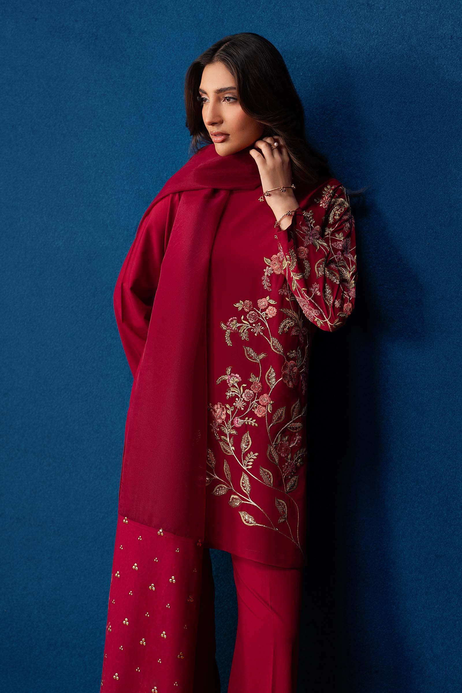 3 Pc Embroidered Crepe Suit - Image 4