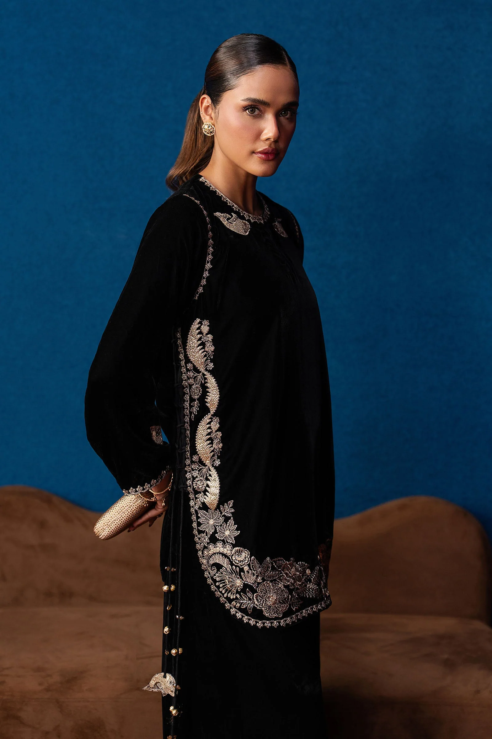 2 Pc Embroidered Velvet Suit - Image 3