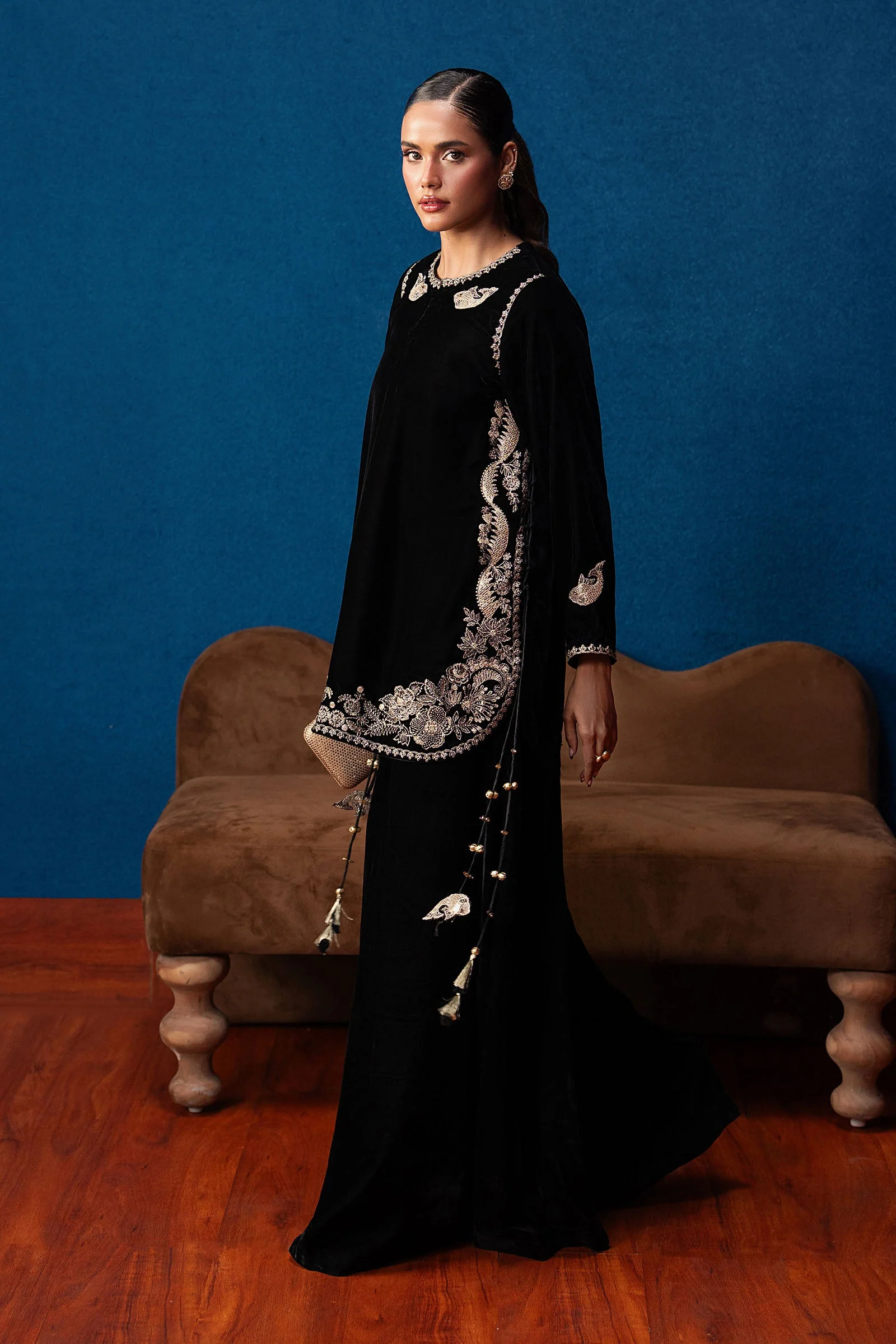 2 Pc Embroidered Velvet Suit - Image 6