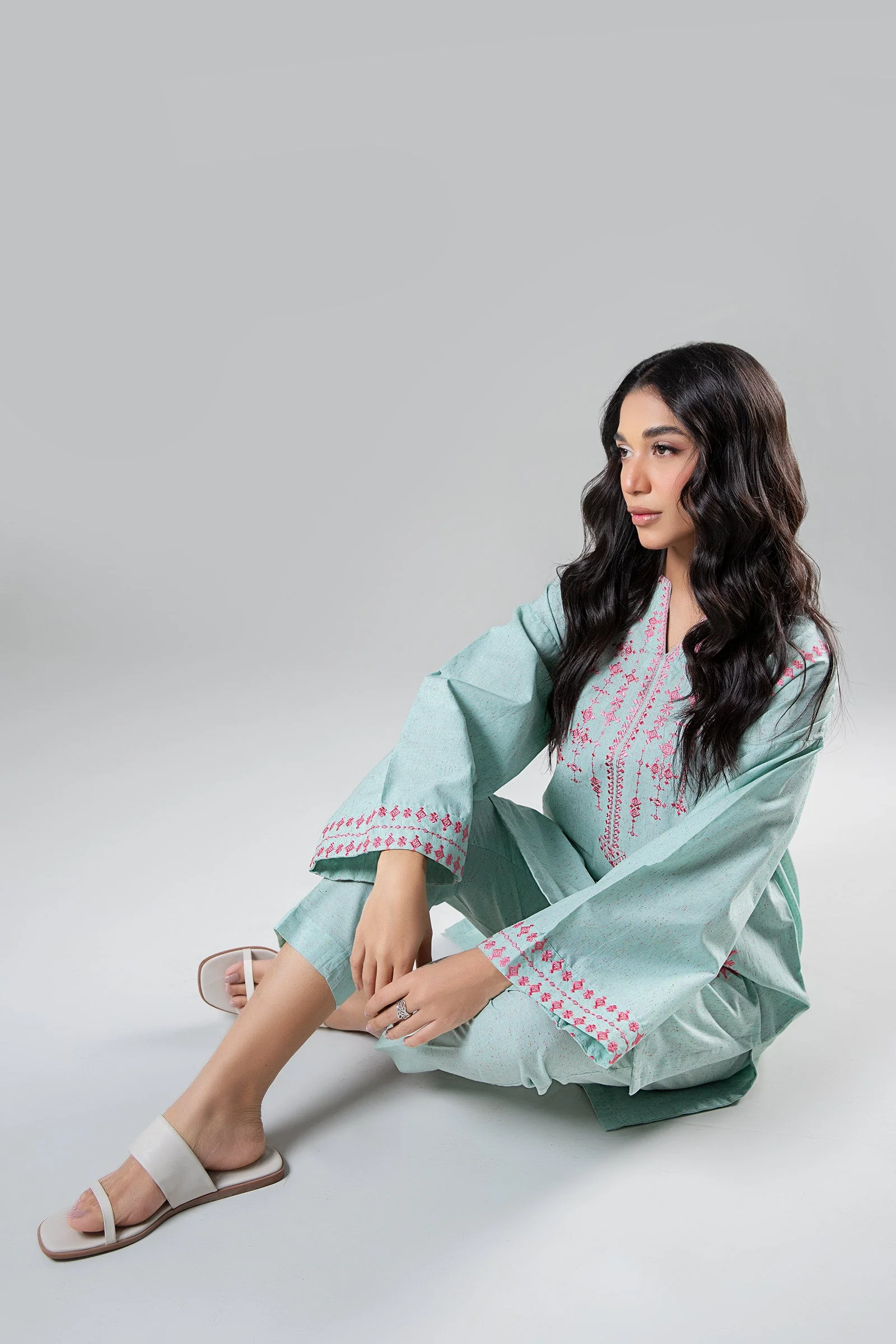 2 Pc Embroidered Neps Suit - Image 3