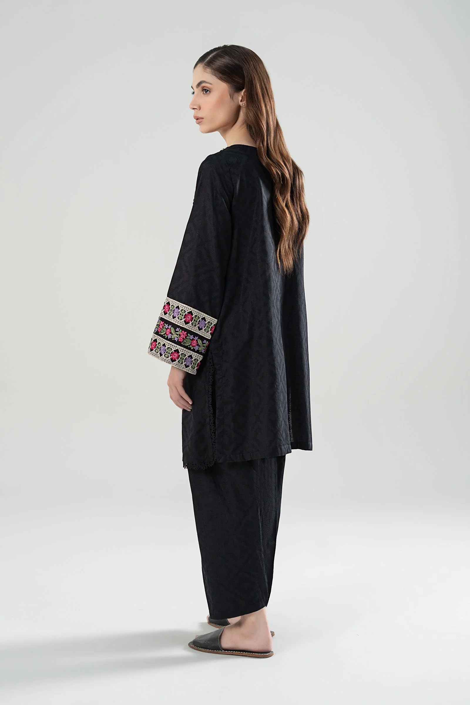 2 Pc Embroidered Textured Suit - Image 6