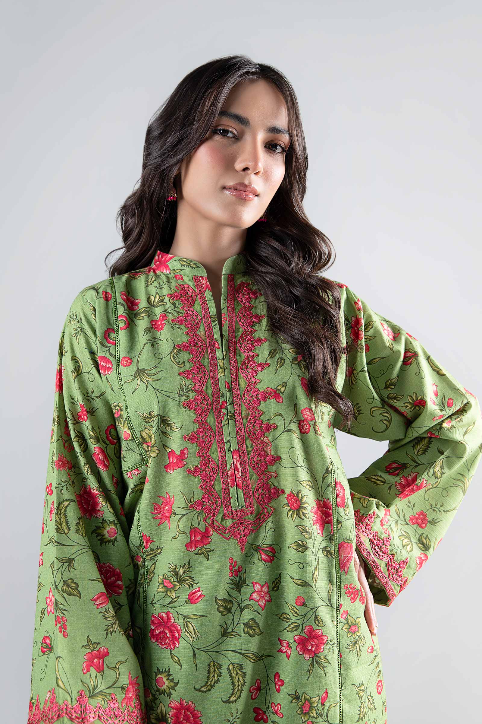 2 Pc Embroidered Khaddar Suit - Image 2