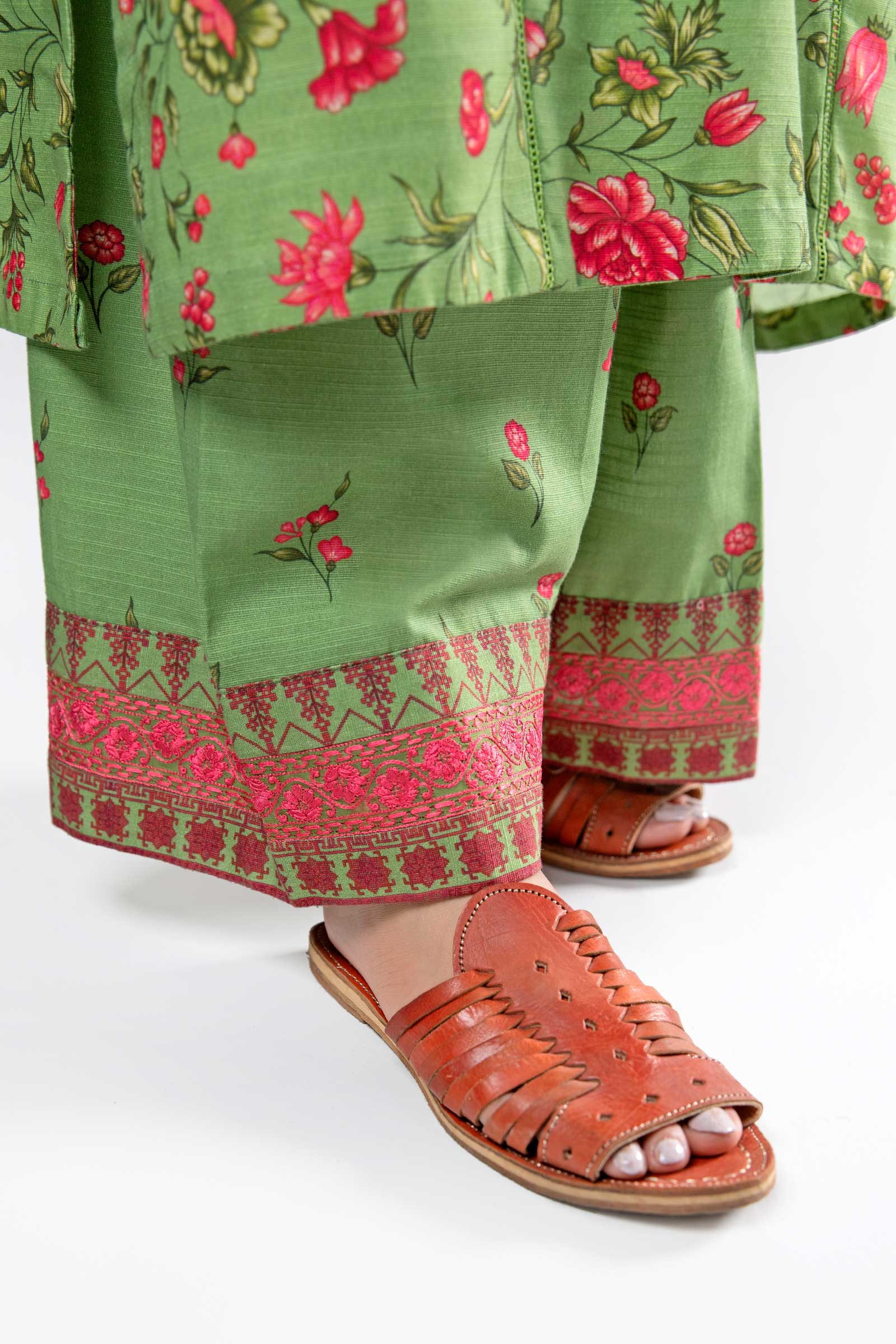 2 Pc Embroidered Khaddar Suit - Image 5