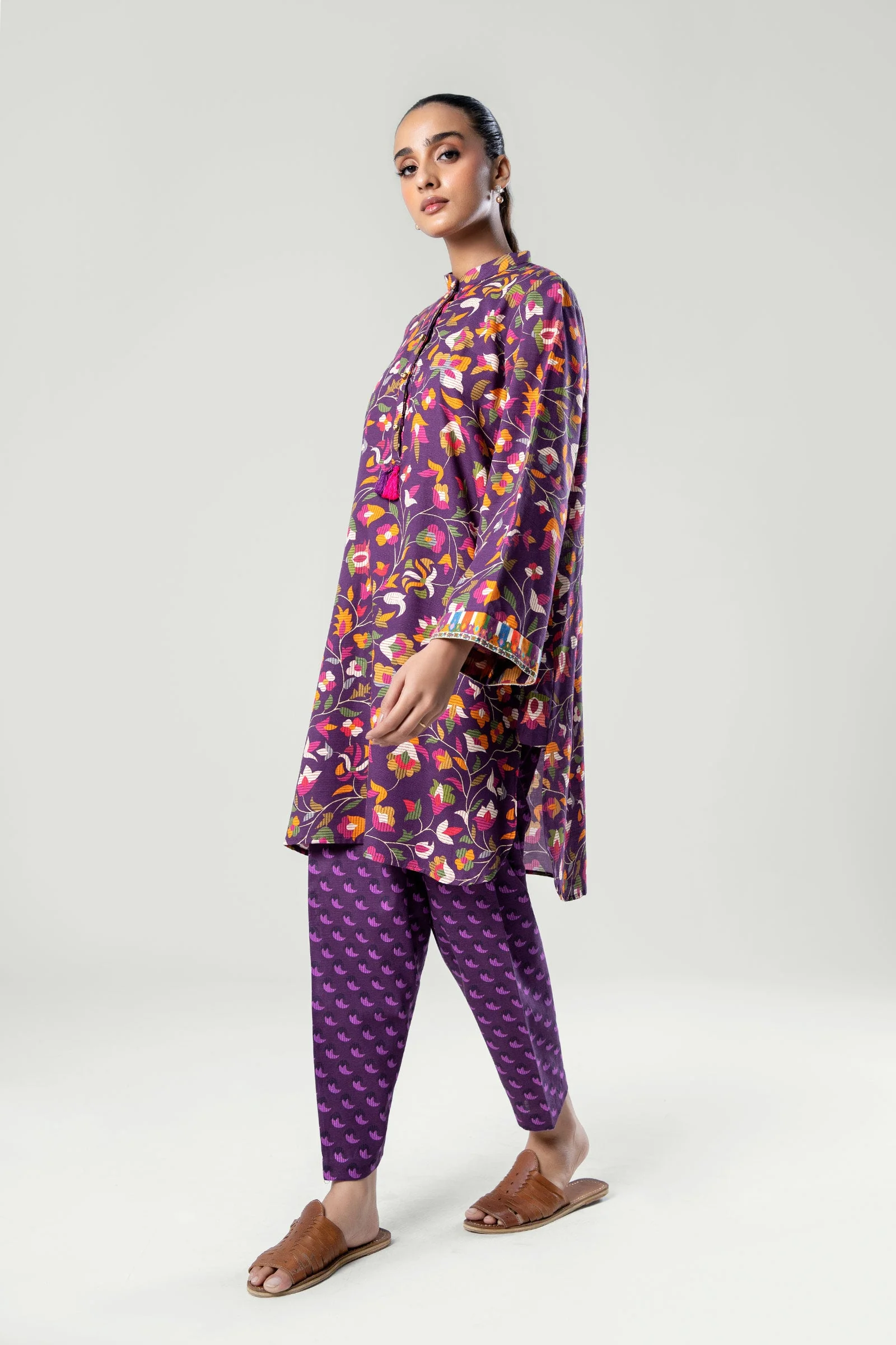 2 Pc Printed Khaddar Suit - Image 4