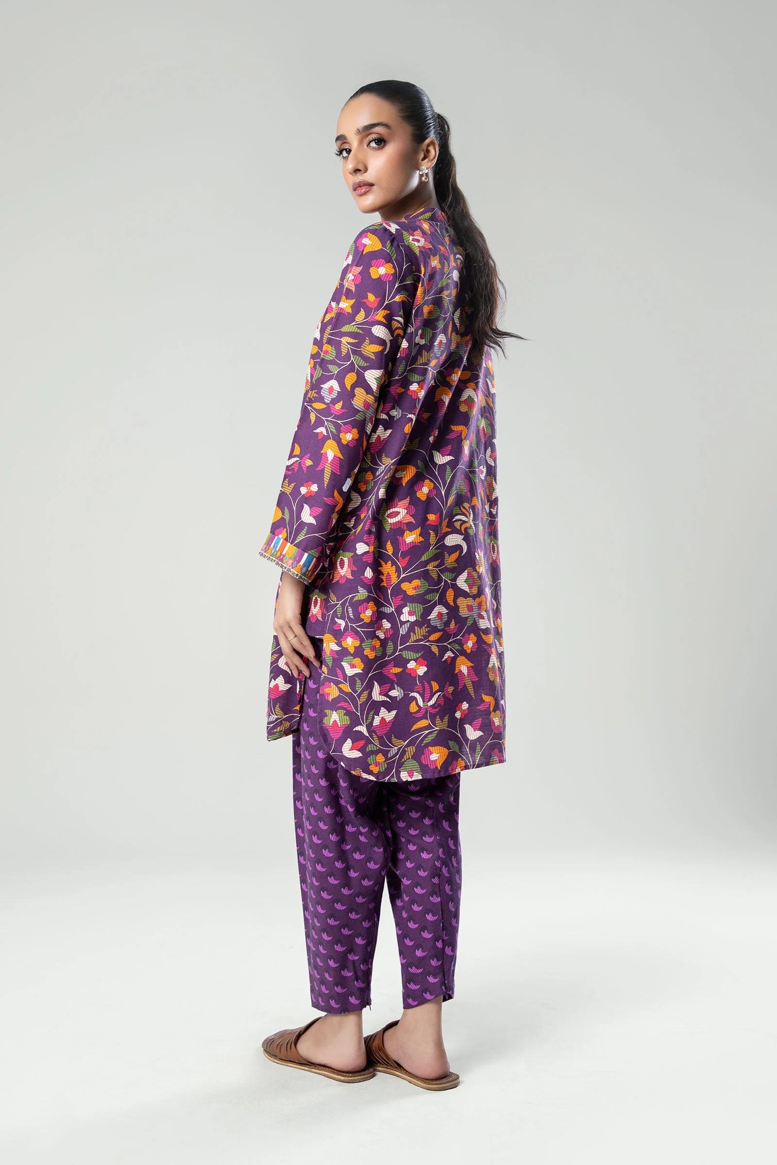 2 Pc Printed Khaddar Suit - Image 7