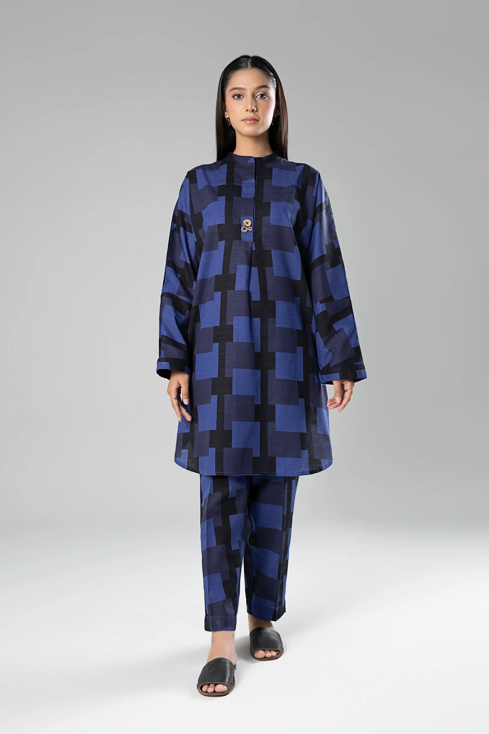 2 Pc Printed Khaddar Suit