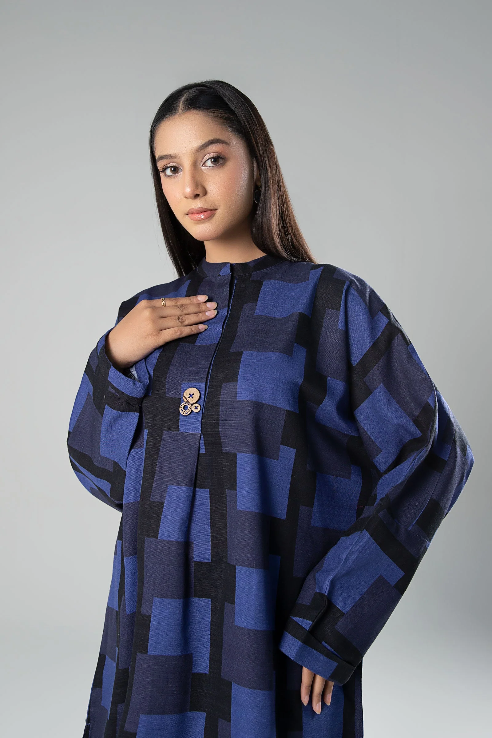 2 Pc Printed Khaddar Suit - Image 4