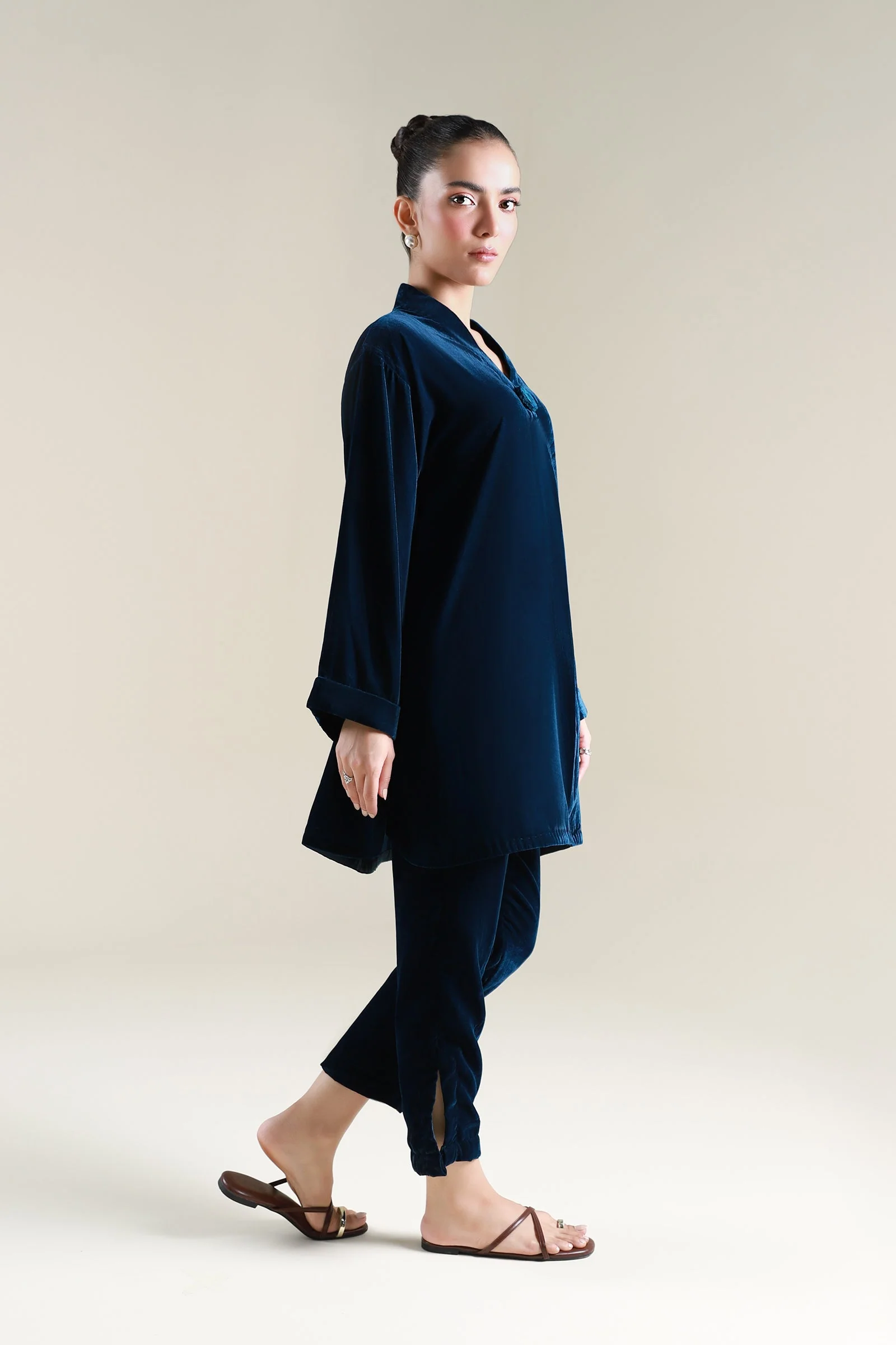 2 Pc Dyed Velvet Suit - Image 10