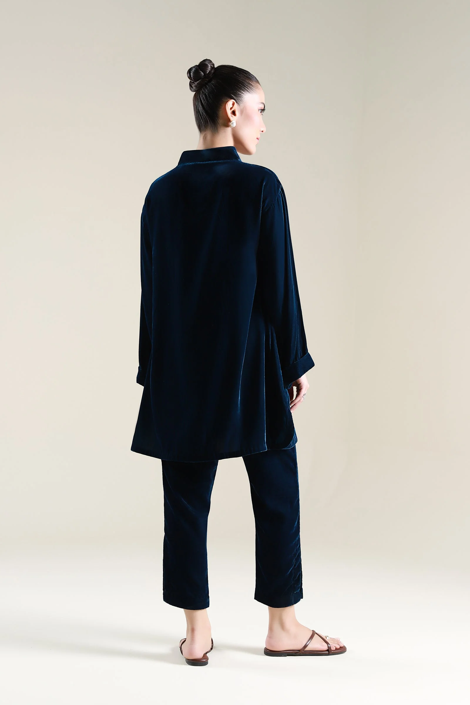 2 Pc Dyed Velvet Suit - Image 8