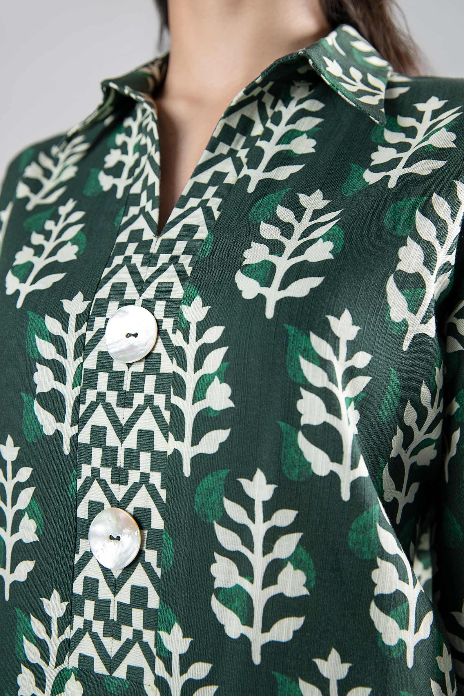3 Pc Printed Khaddar Suit - Image 3
