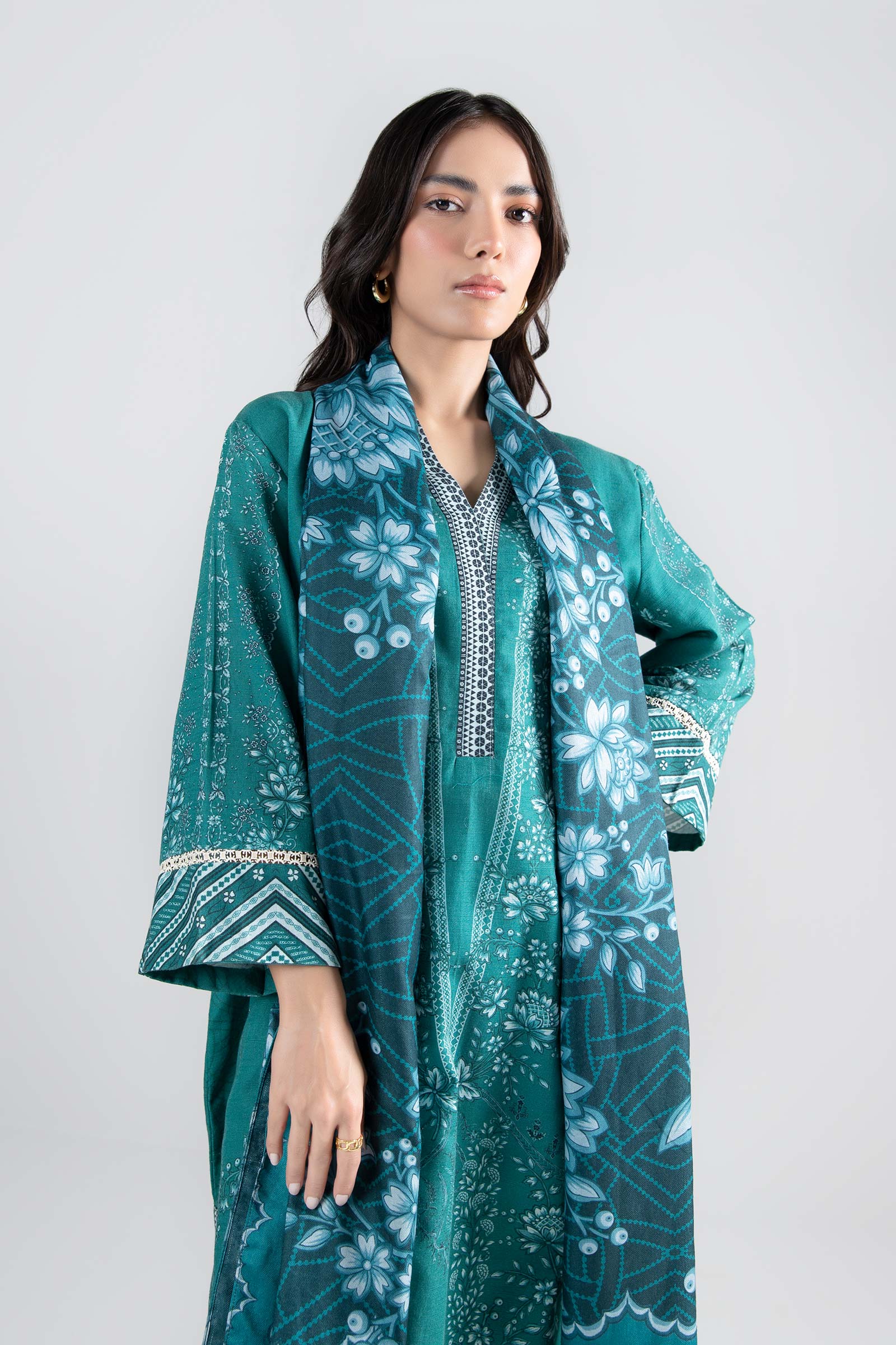 3 Pc Printed Khaddar Suit - Image 2
