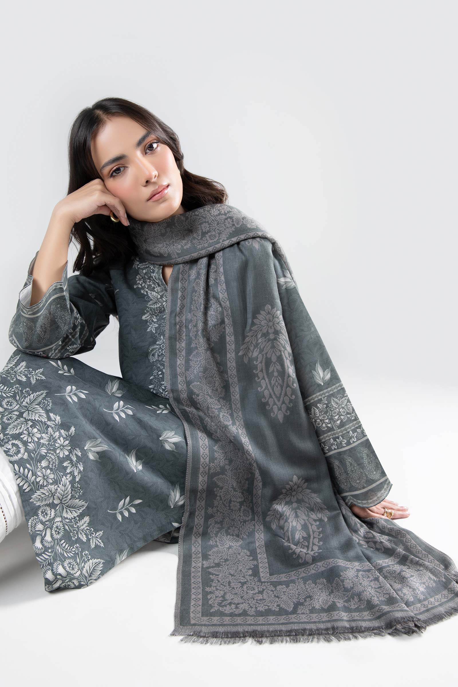 2 Pc Printed Khaddar Suit