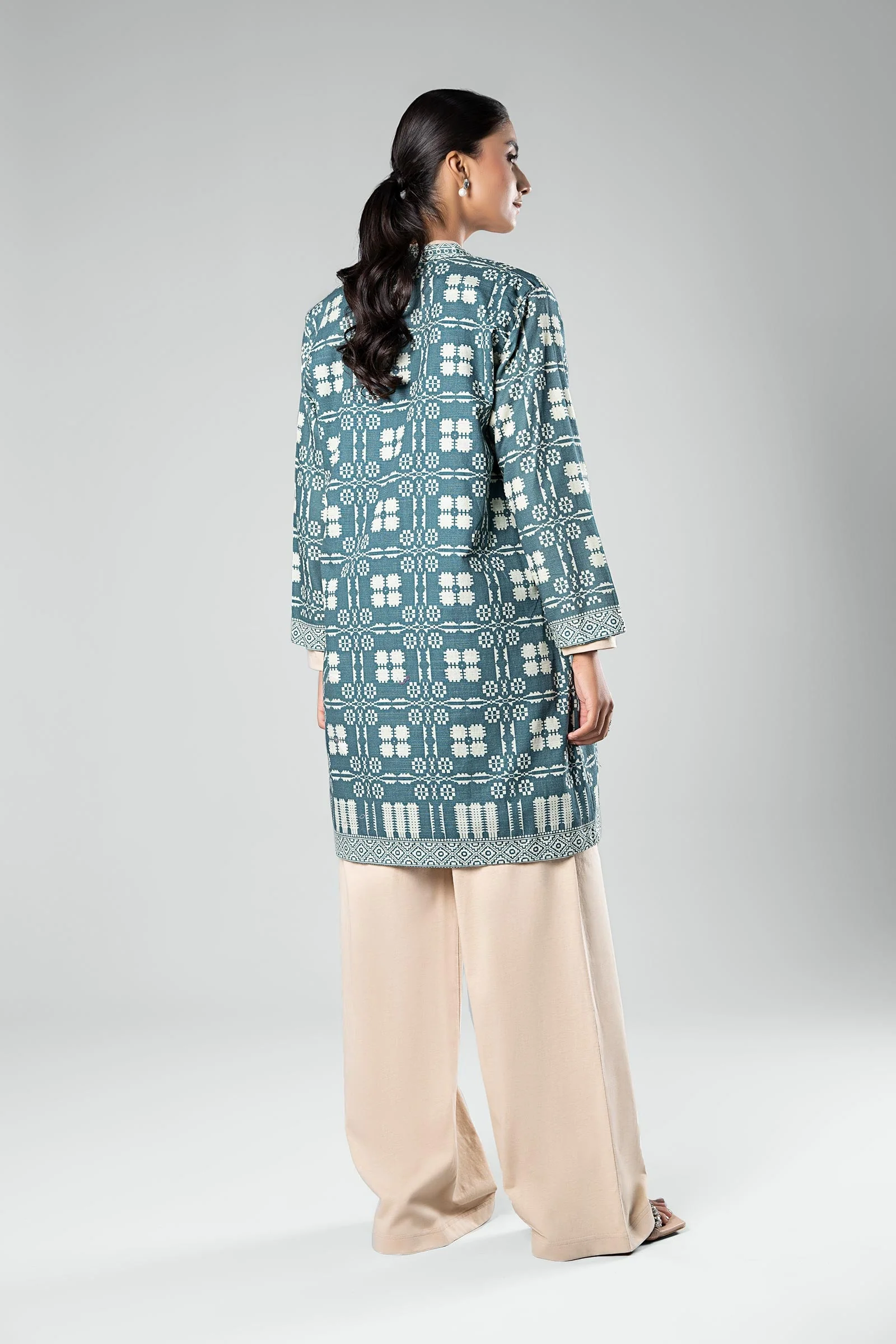 Printed Khaddar Kimono Jacket - Image 4