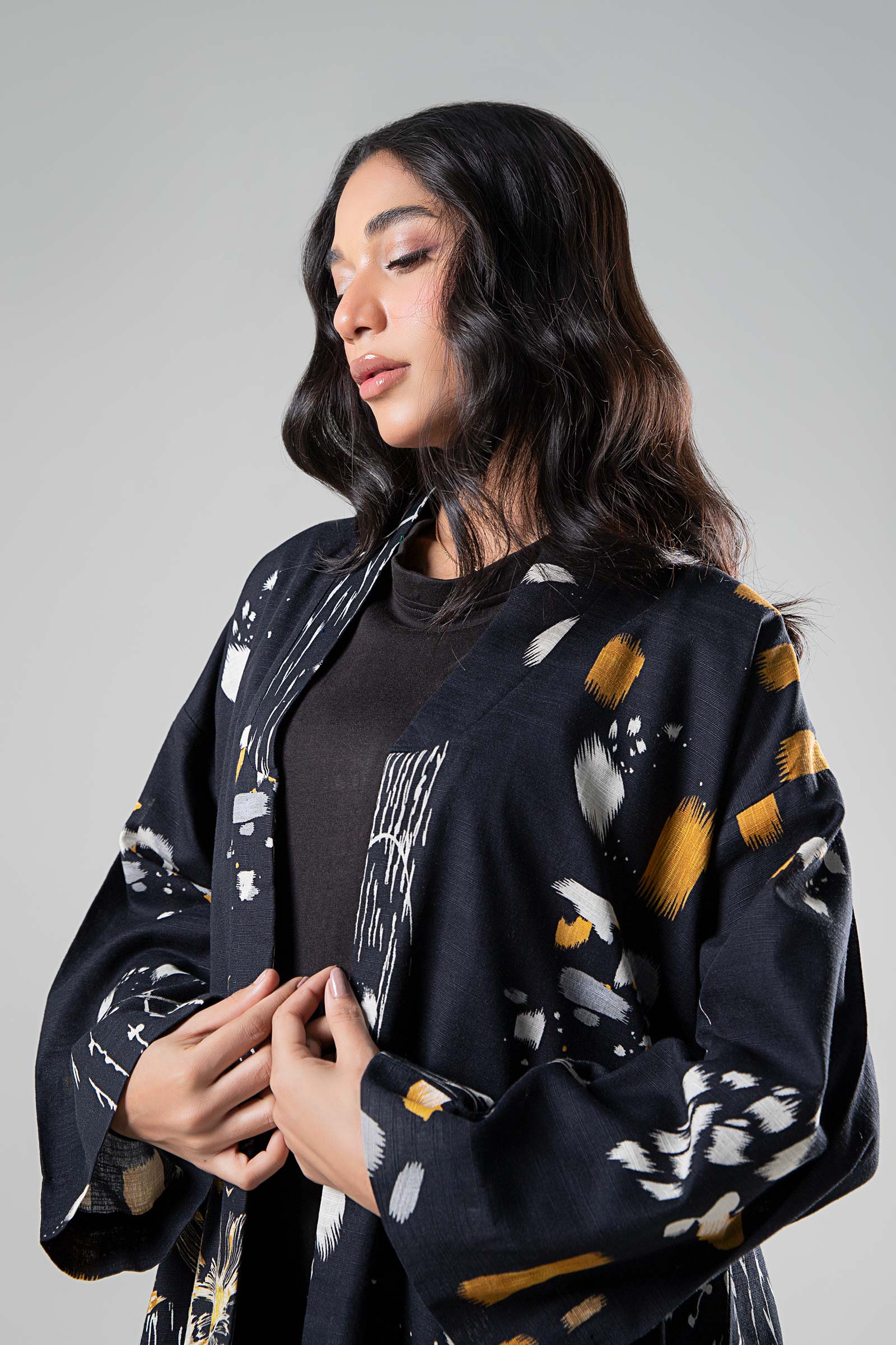 Printed Khaddar Kimono Jacket - Image 2