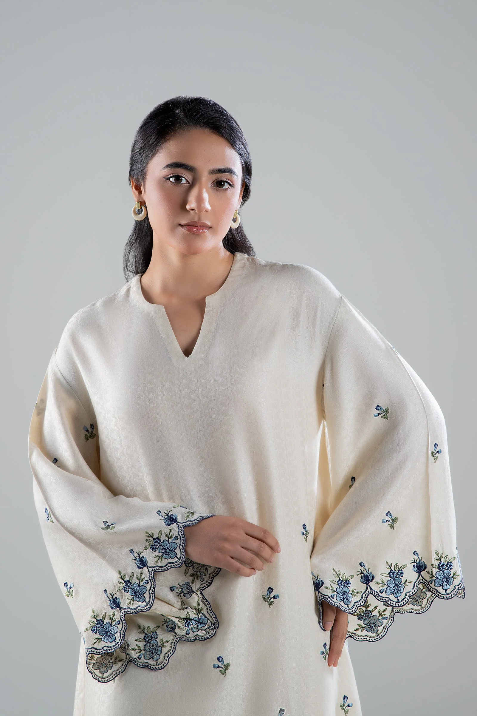 2 Pc Embroidered Linen Suit - Image 2