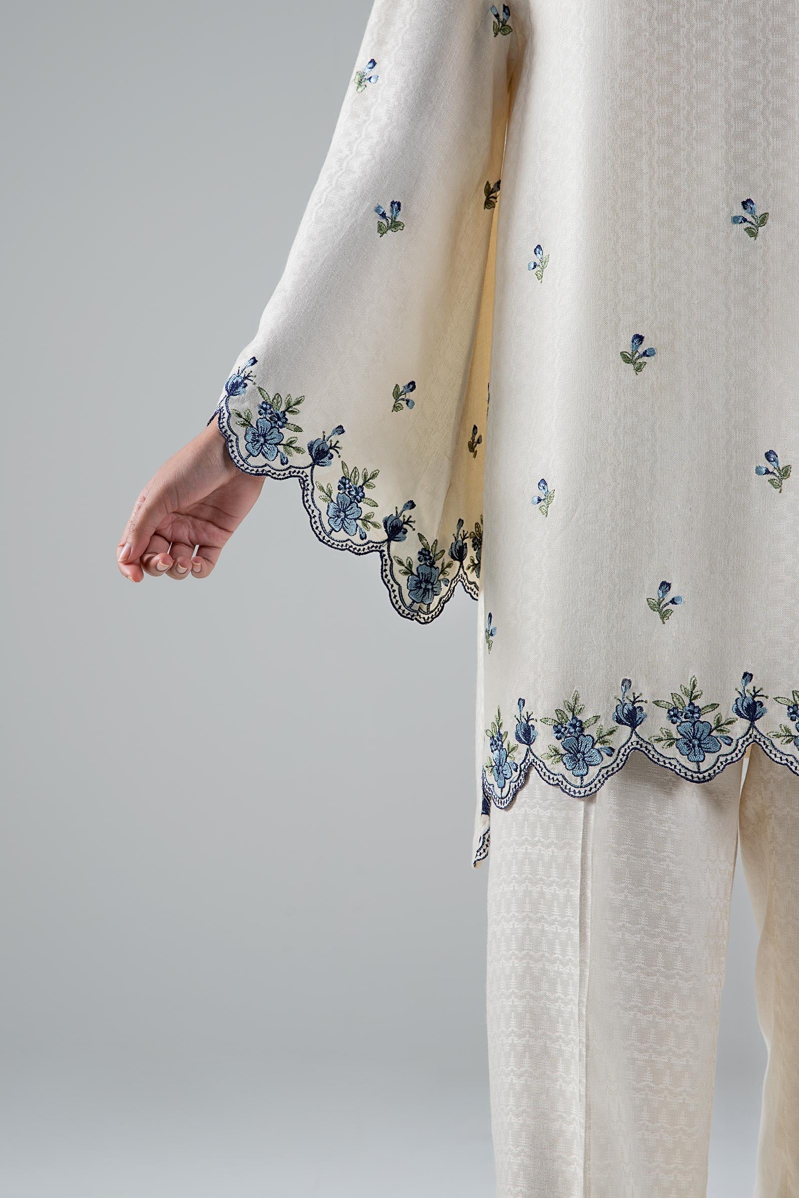 2 Pc Embroidered Linen Suit - Image 5