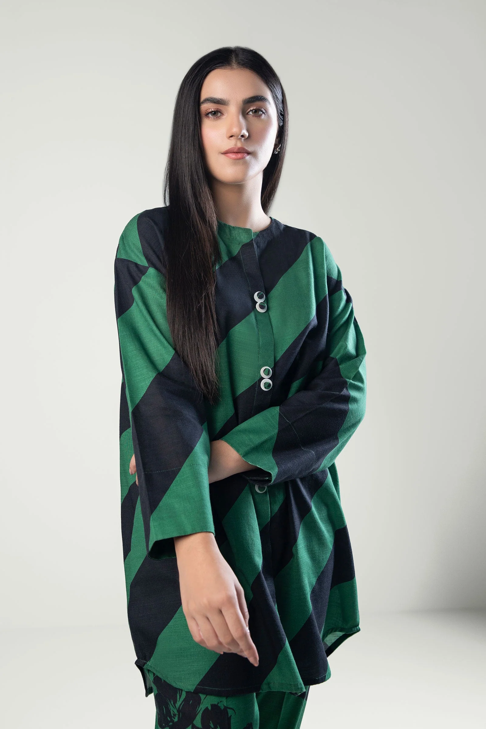 2 Pc Printed Khaddar Suit - Image 5