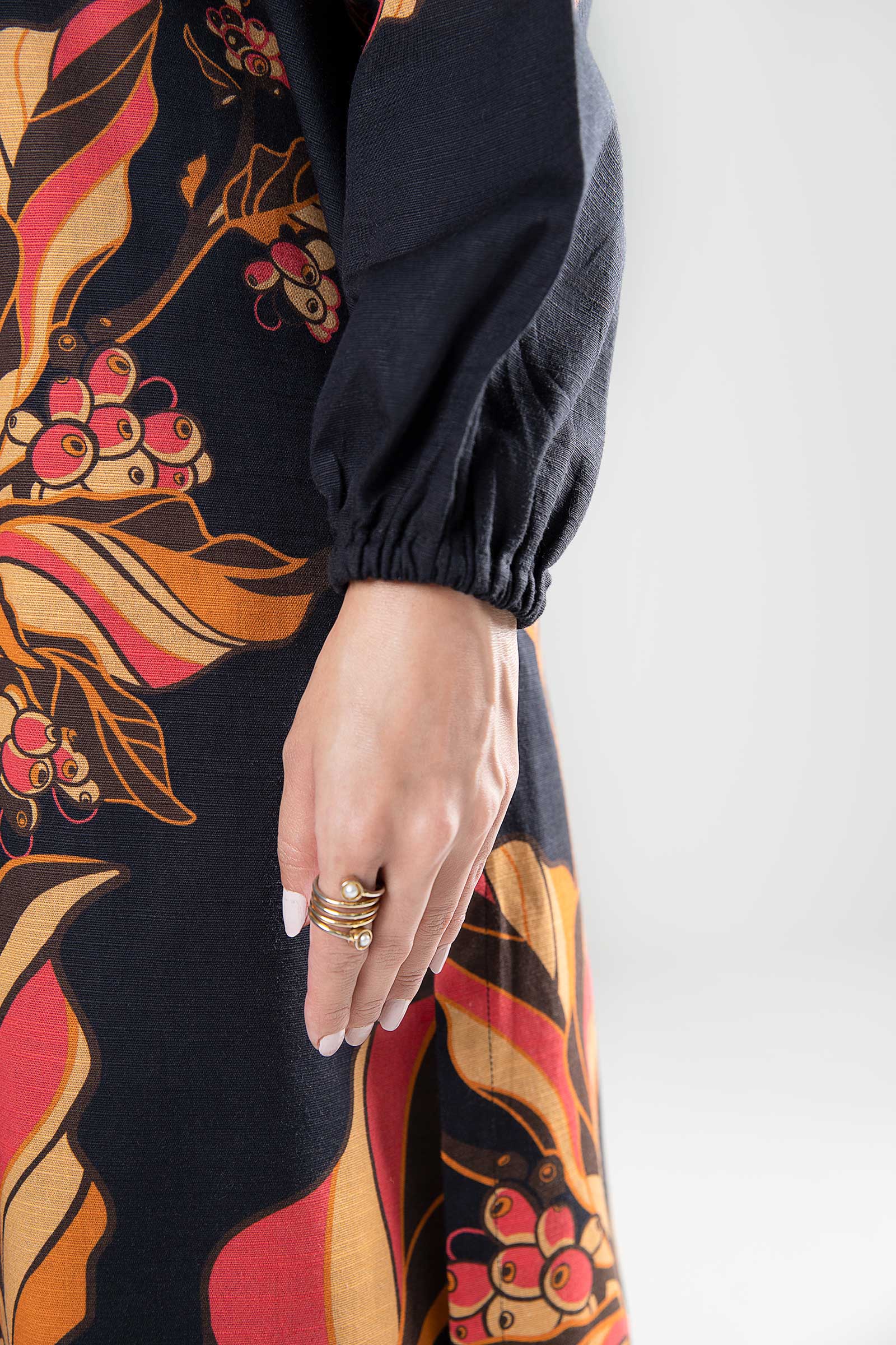 2 Pc Printed Khaddar Suit - Image 3
