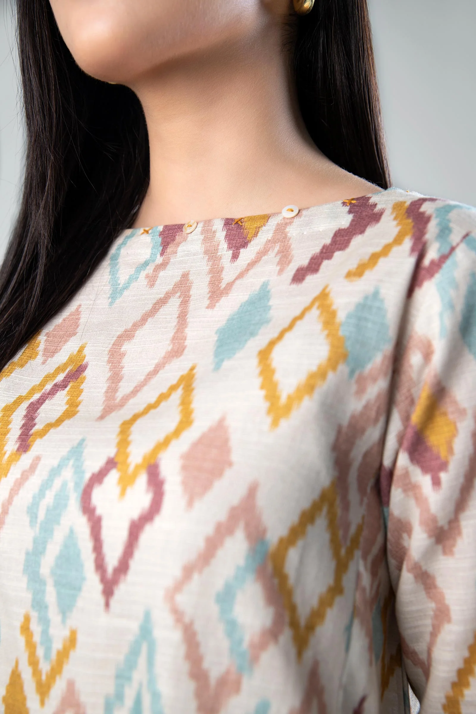 2 Pc Printed Khaddar Suit - Image 3