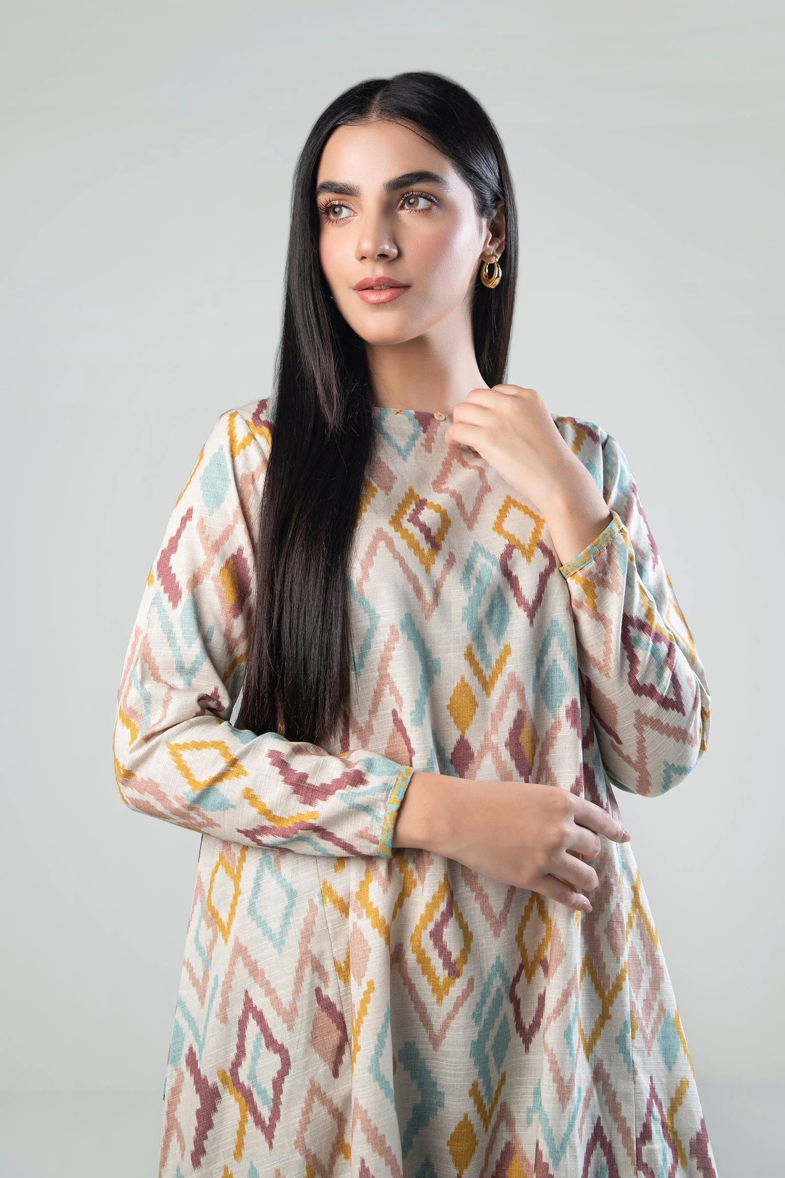 2 Pc Printed Khaddar Suit - Image 4