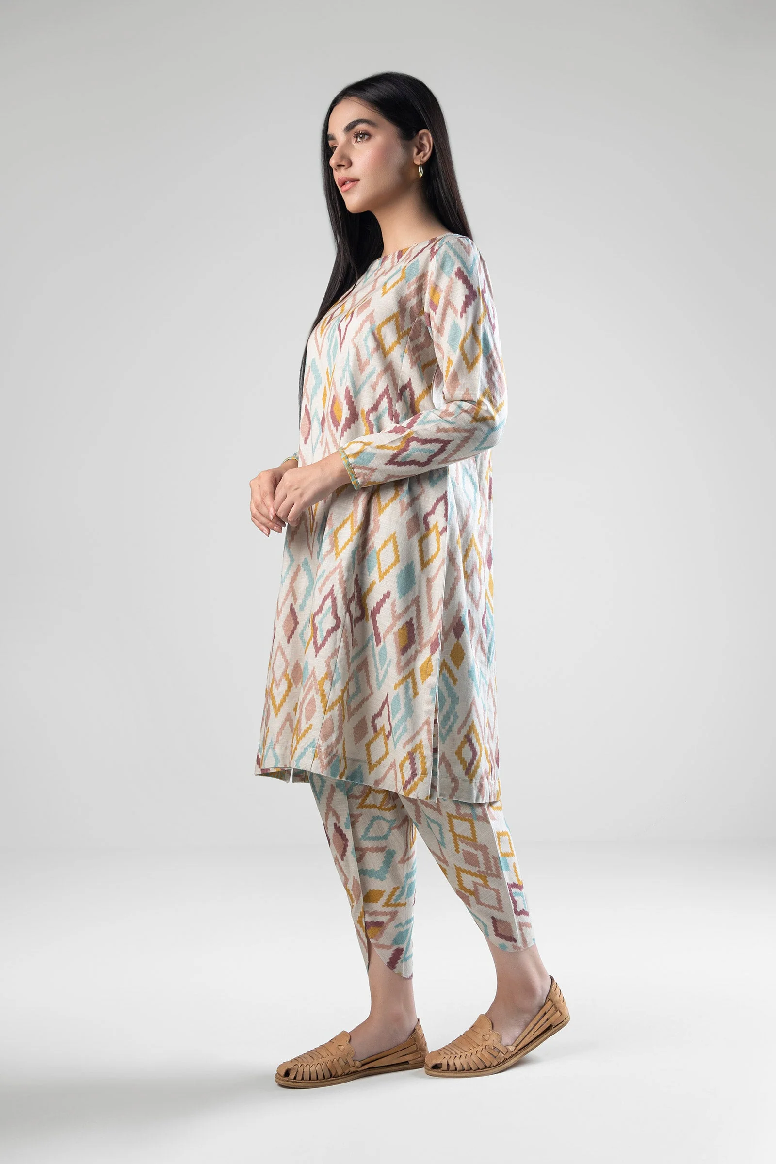 2 Pc Printed Khaddar Suit - Image 7