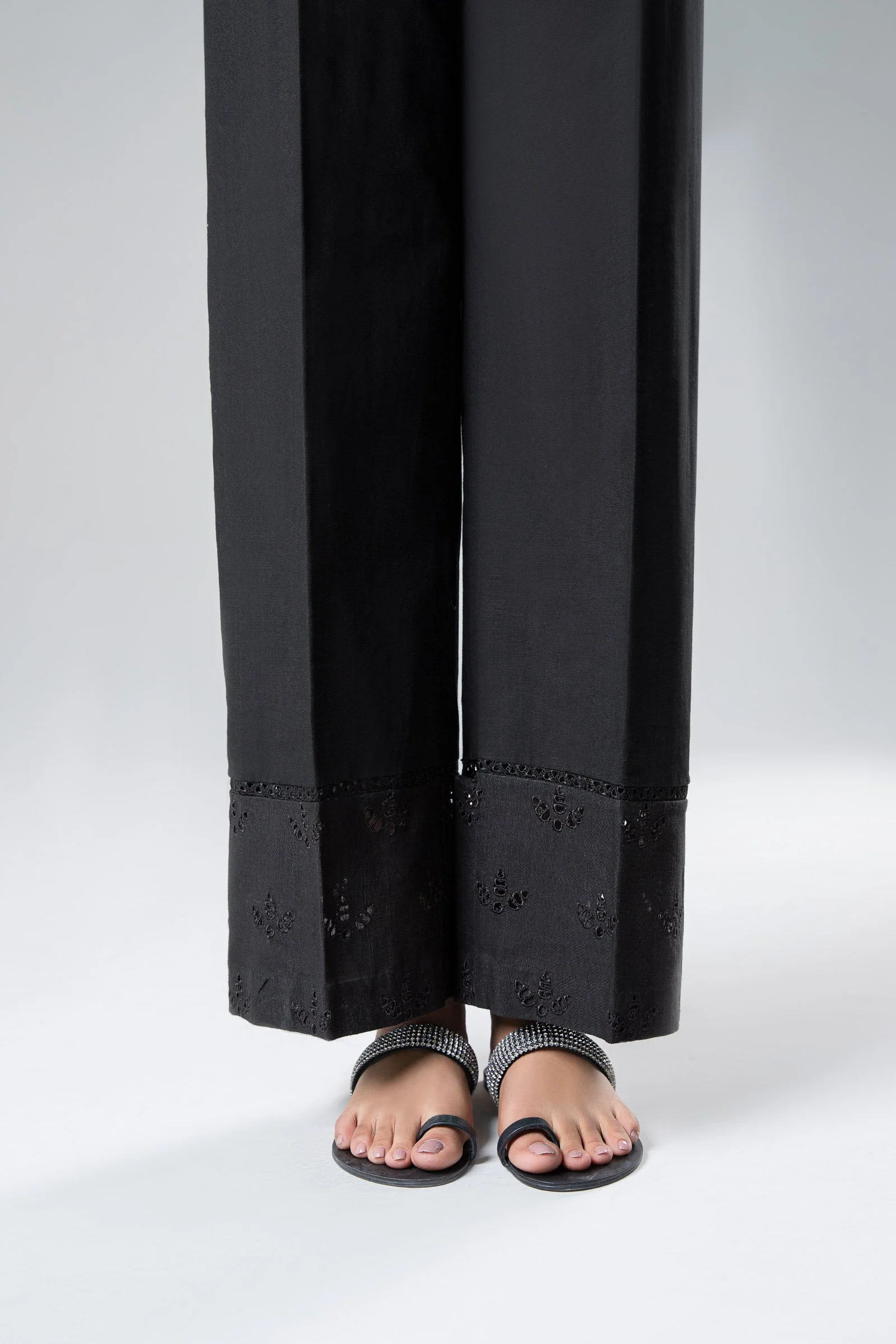 Embroidered Khaddar Trouser - Image 3