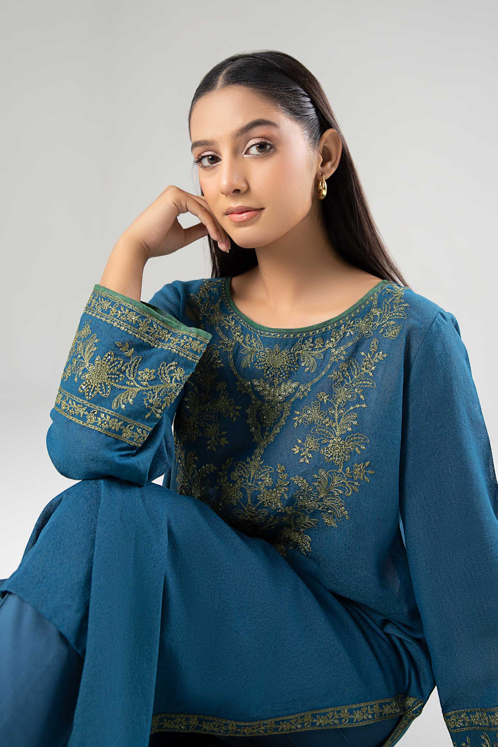 3 Pc Embroidered Neps Suit - Image 3