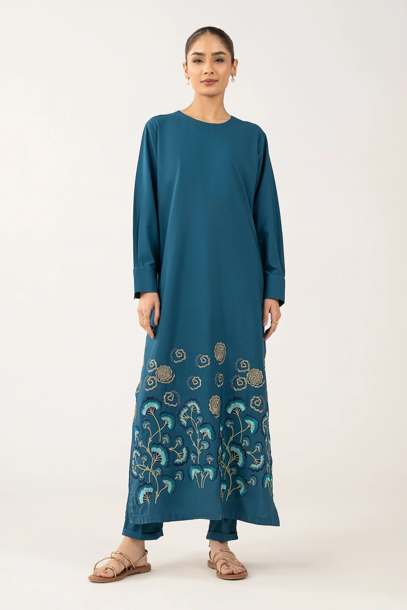 2 Pc Embroidered Crepe Suit