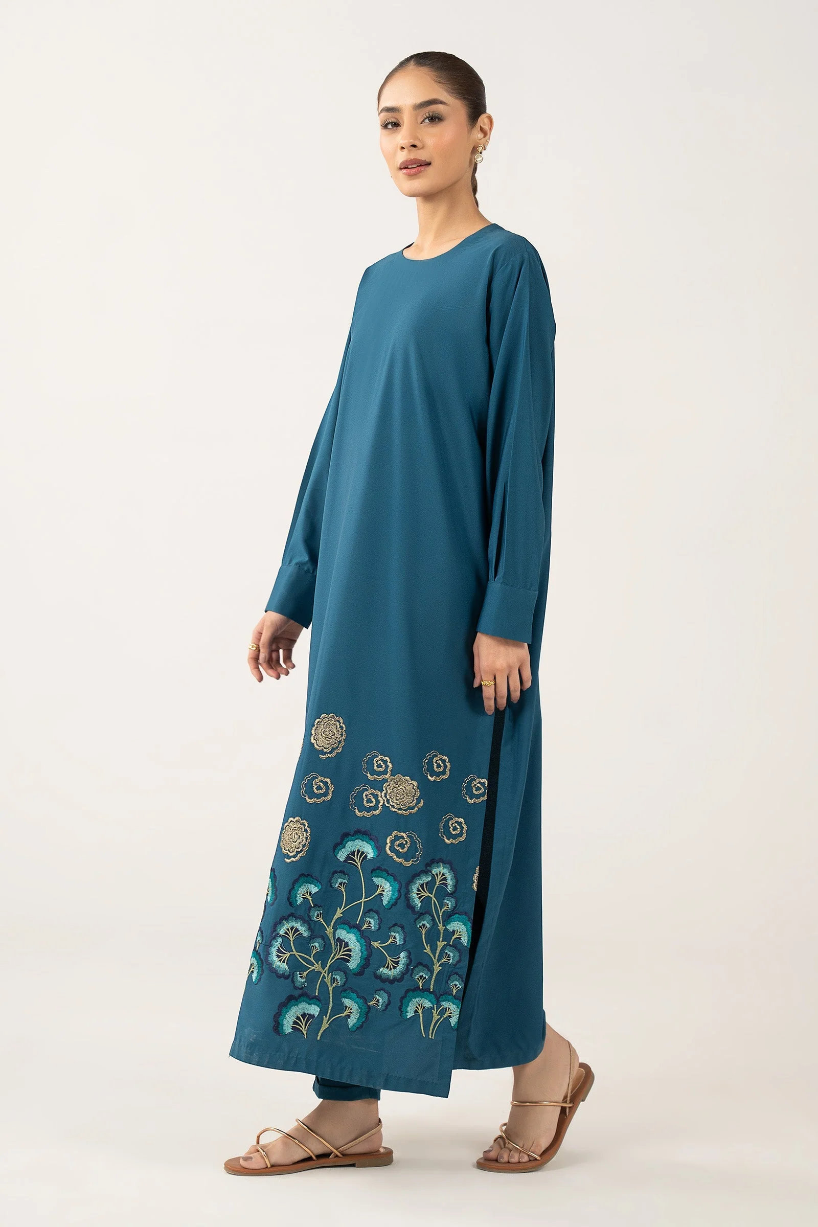 2 Pc Embroidered Crepe Suit - Image 4