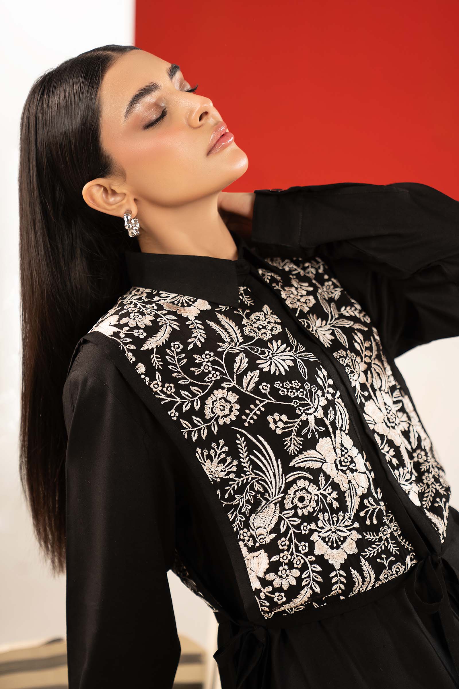2 Pc Embroidered Linen Suit - Image 3