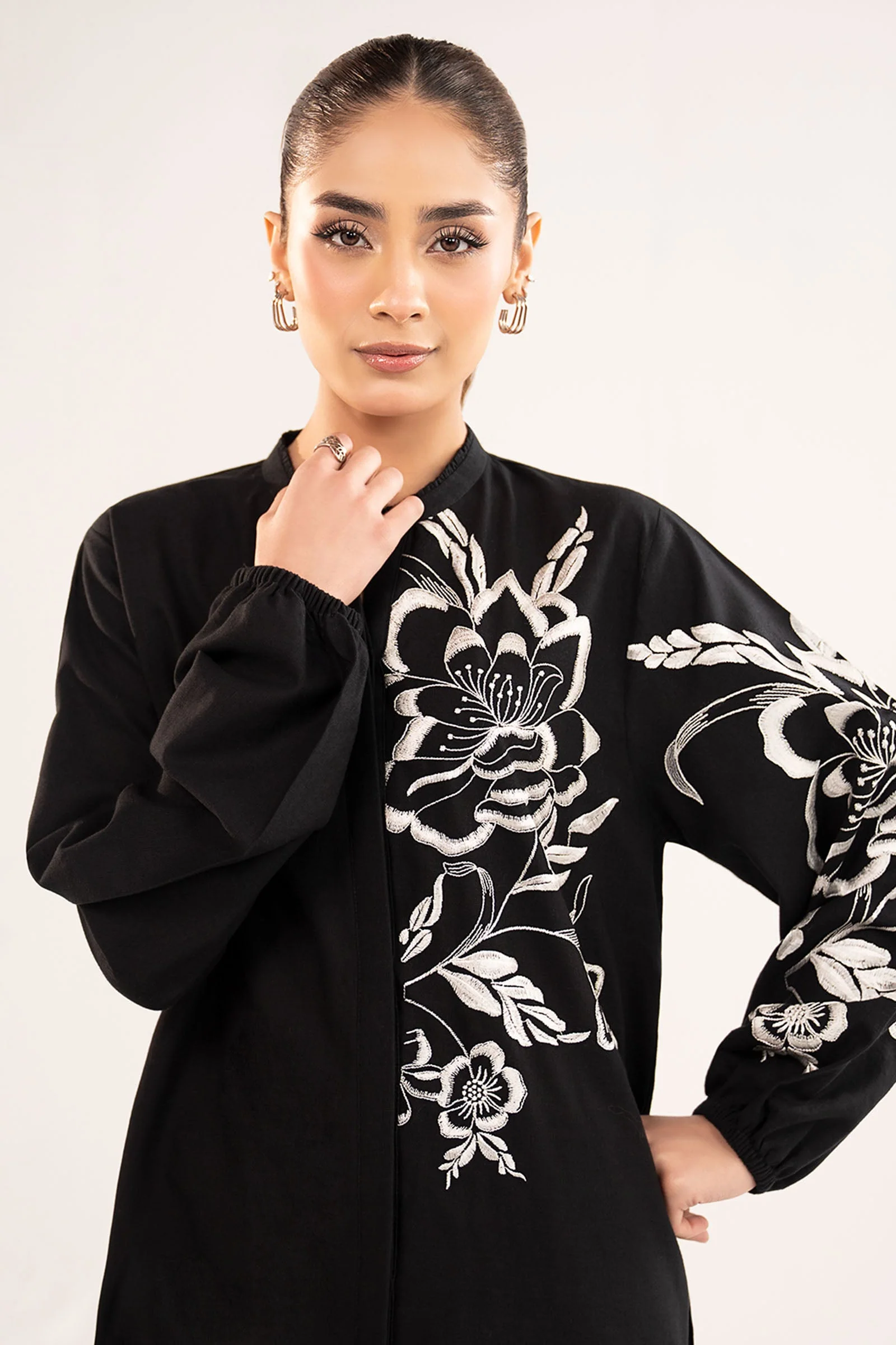 2 Pc Embroidered Khaddar Suit - Image 2