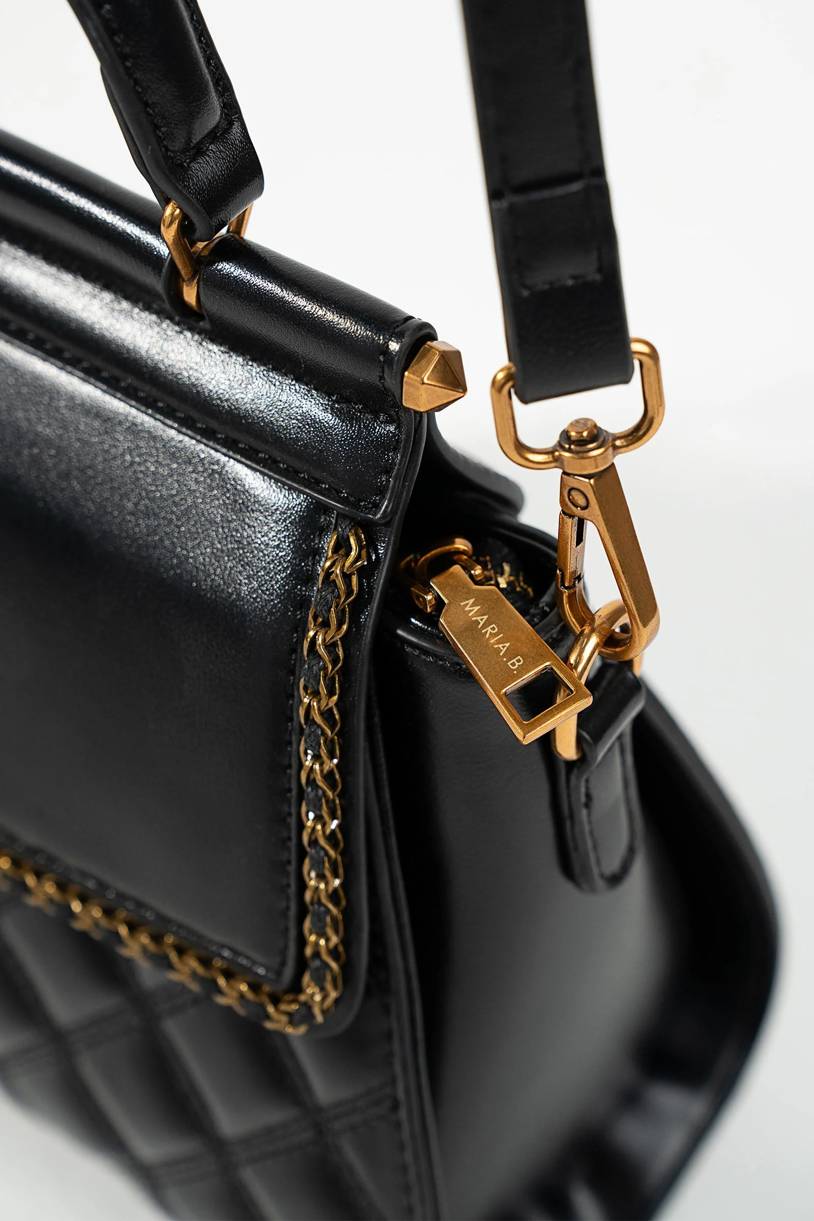 Classic Quilted Handbag - Image 5