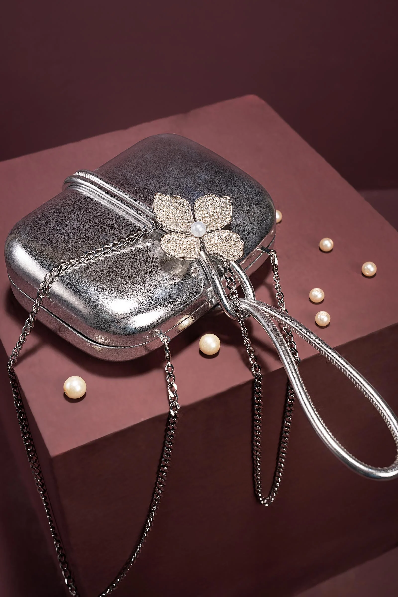 Metallic Callie Clutch - Image 3