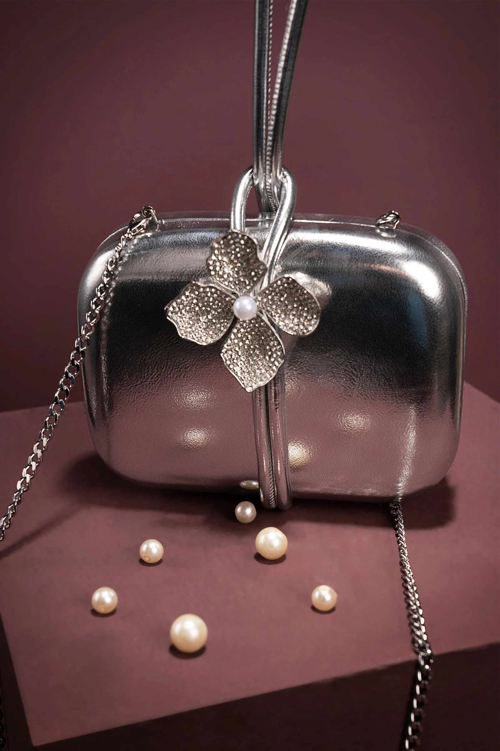 Metallic Callie Clutch - Image 4