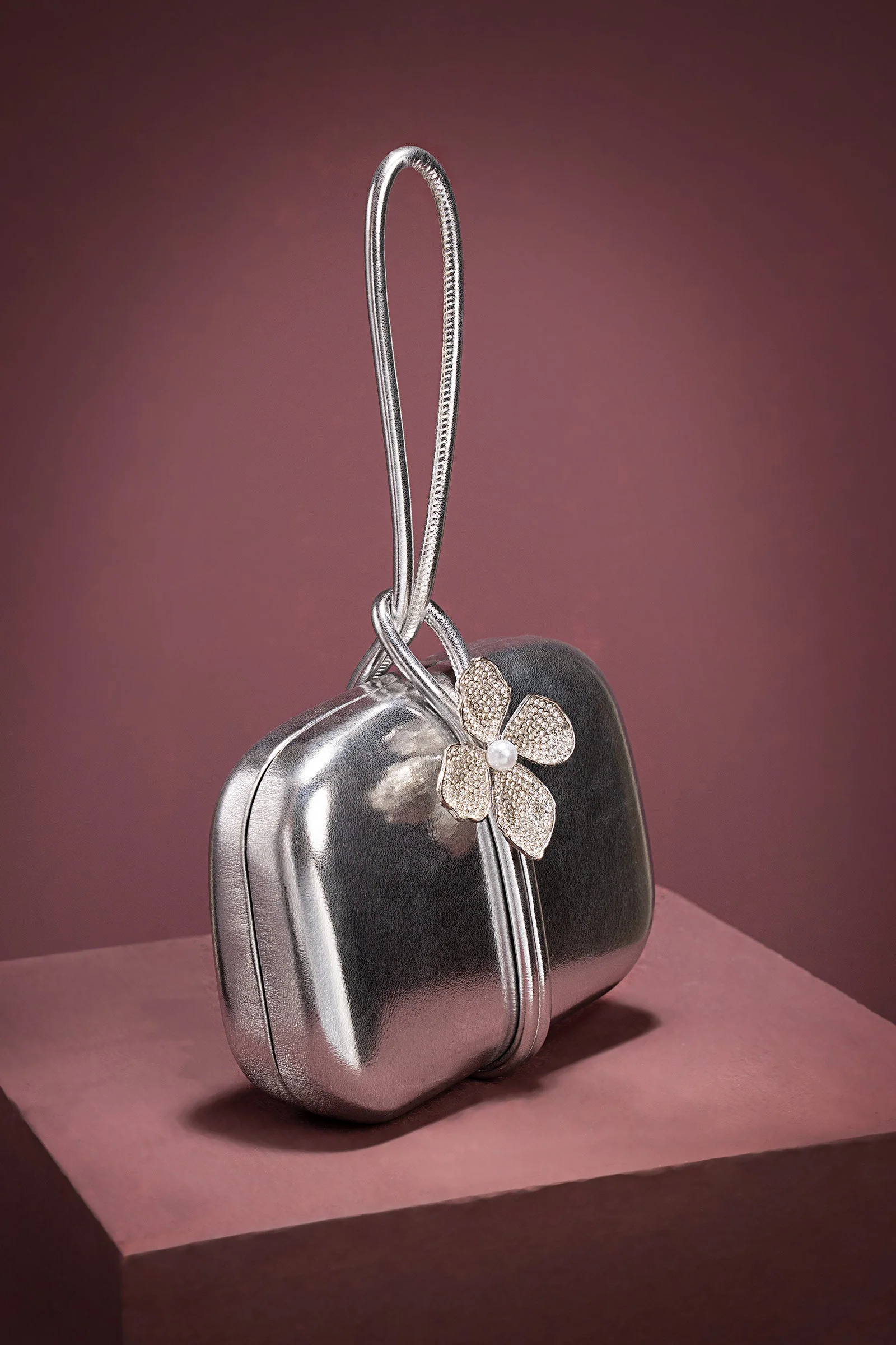 Metallic Callie Clutch - Image 6